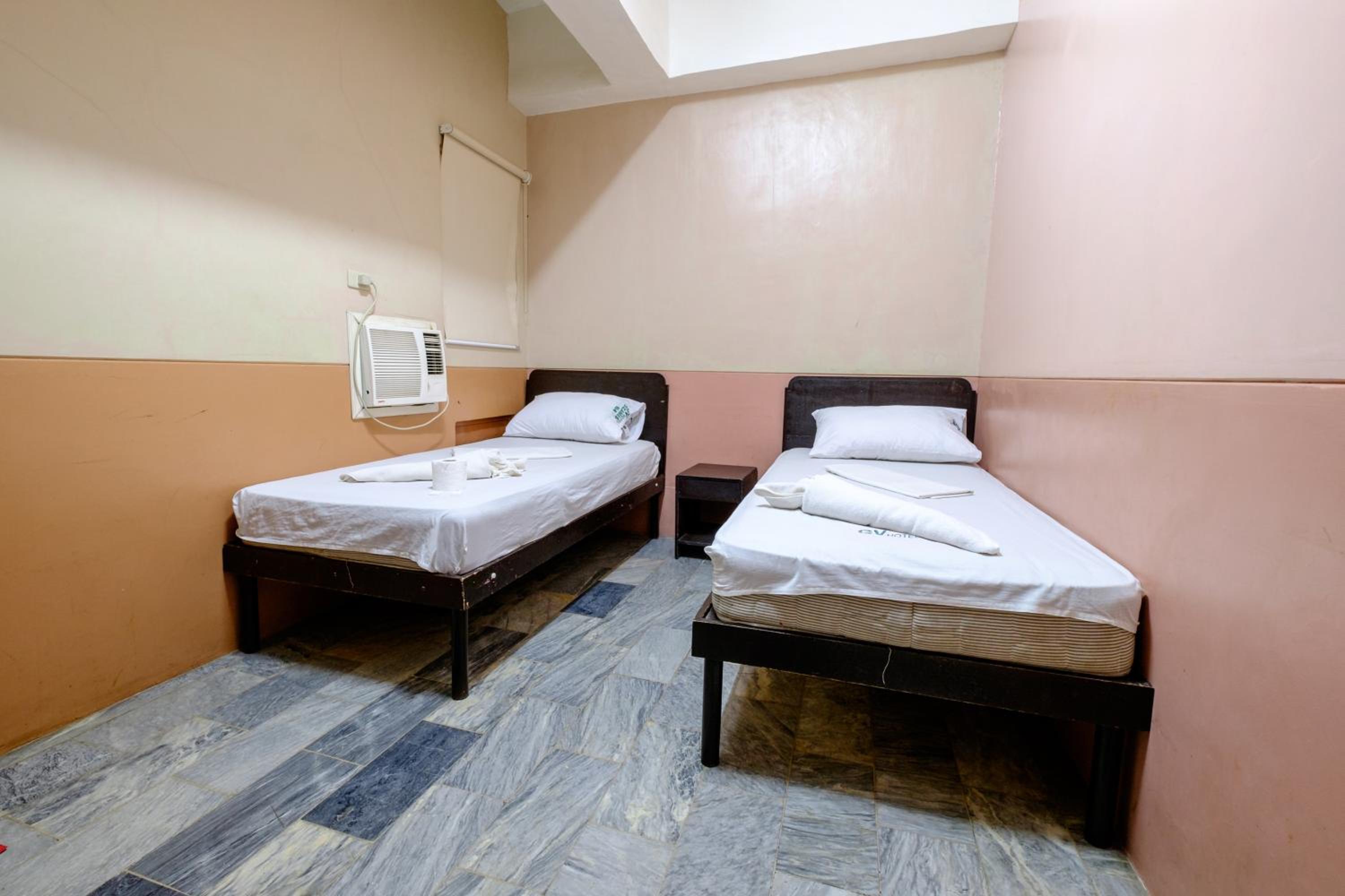 Budget Twin Room photo 1