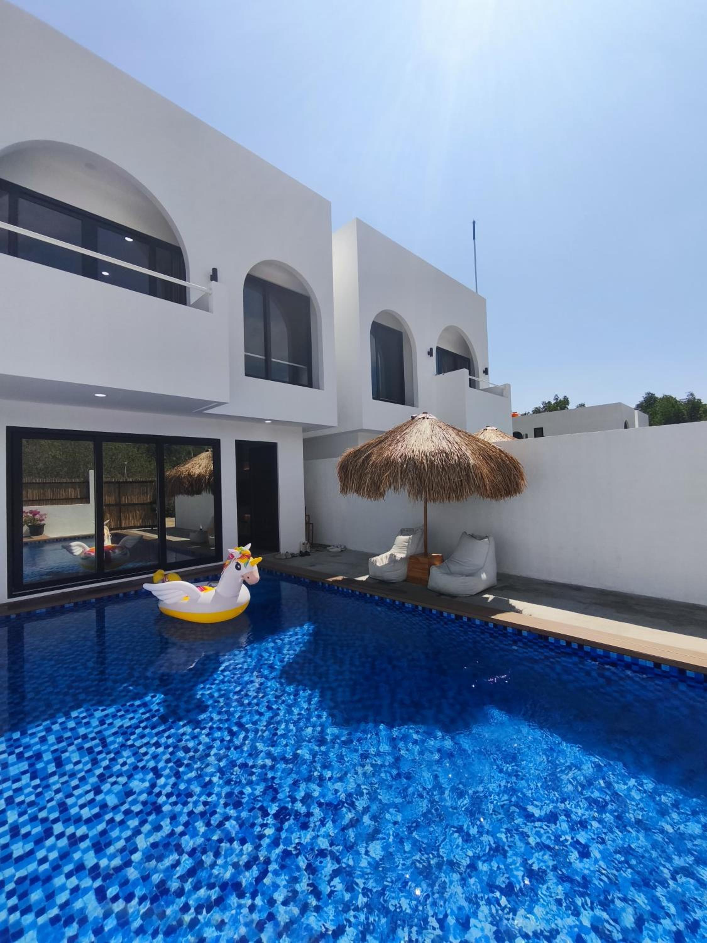 Three-Bedroom Villa photo 2
