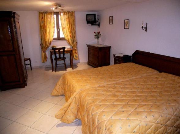 Twin Room - Photo 1
