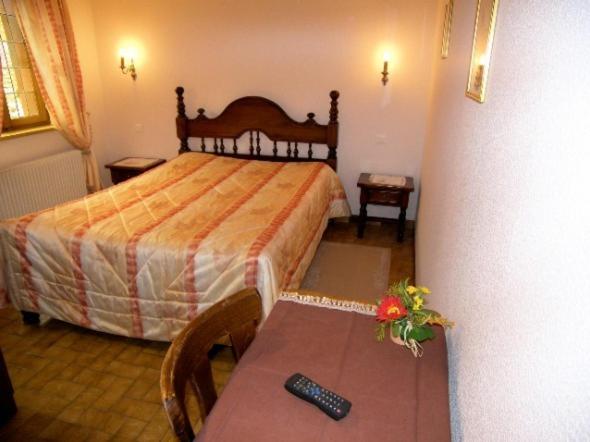 Double Room - Photo 3