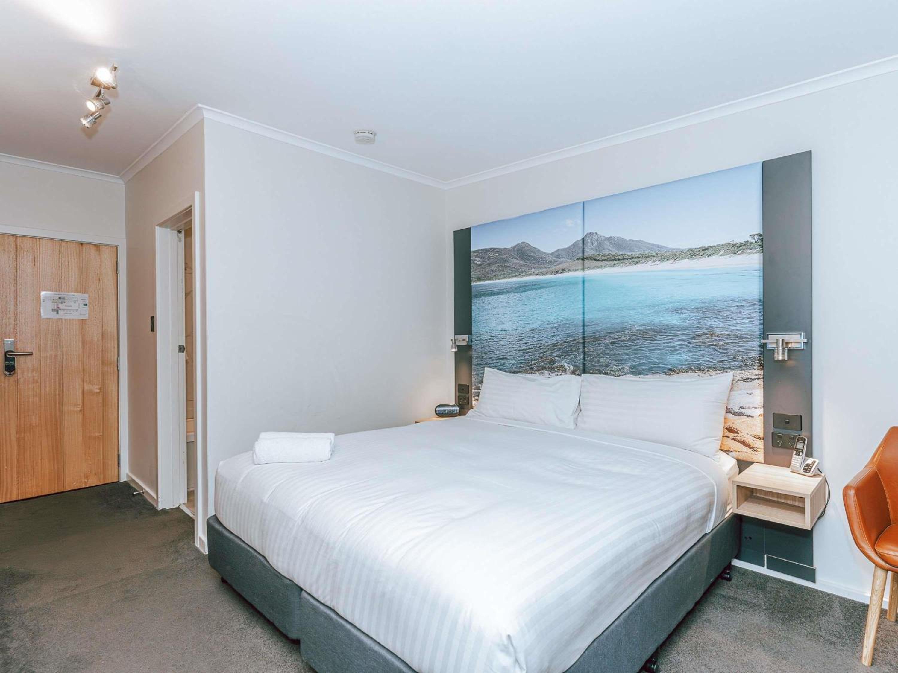Standard King Room photo 1
