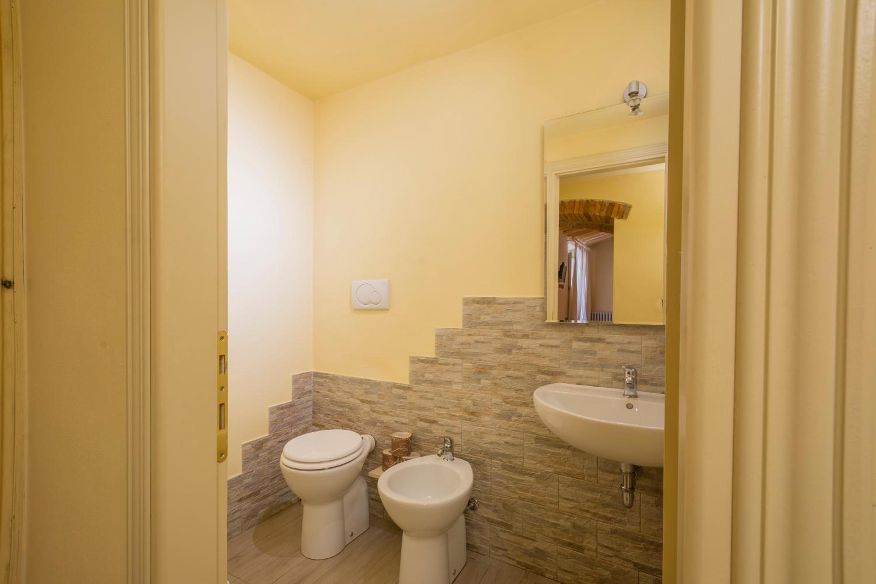 Double or Twin Room - Photo 7