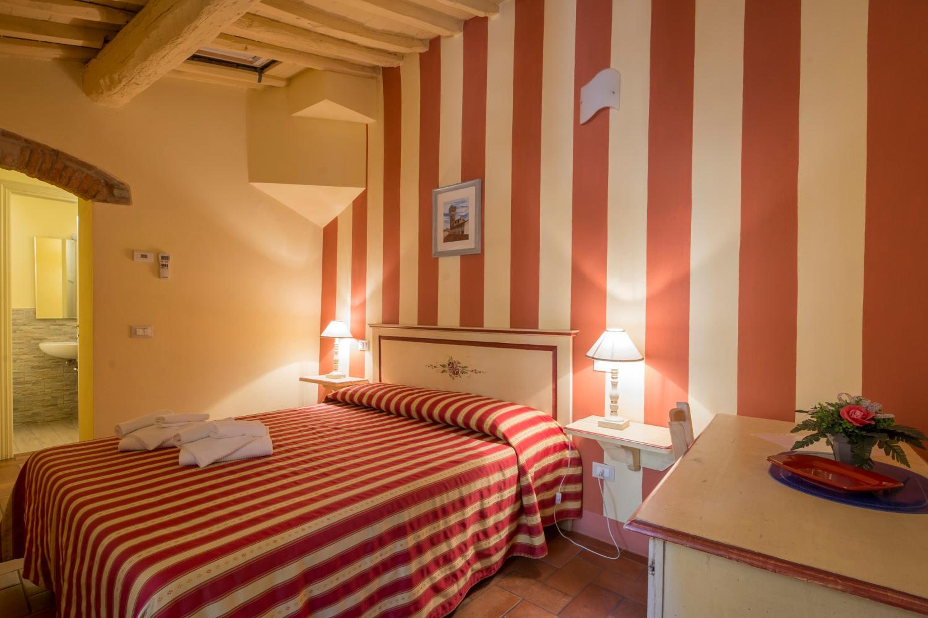 Double or Twin Room - Photo 15