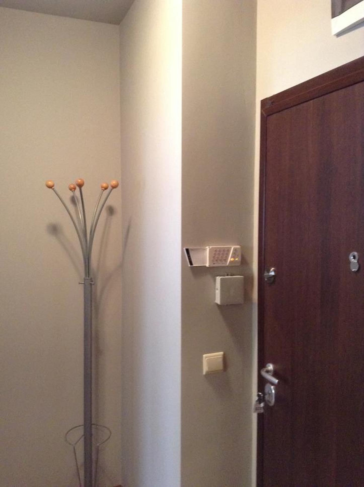 One-Bedroom Apartment - Photo 6