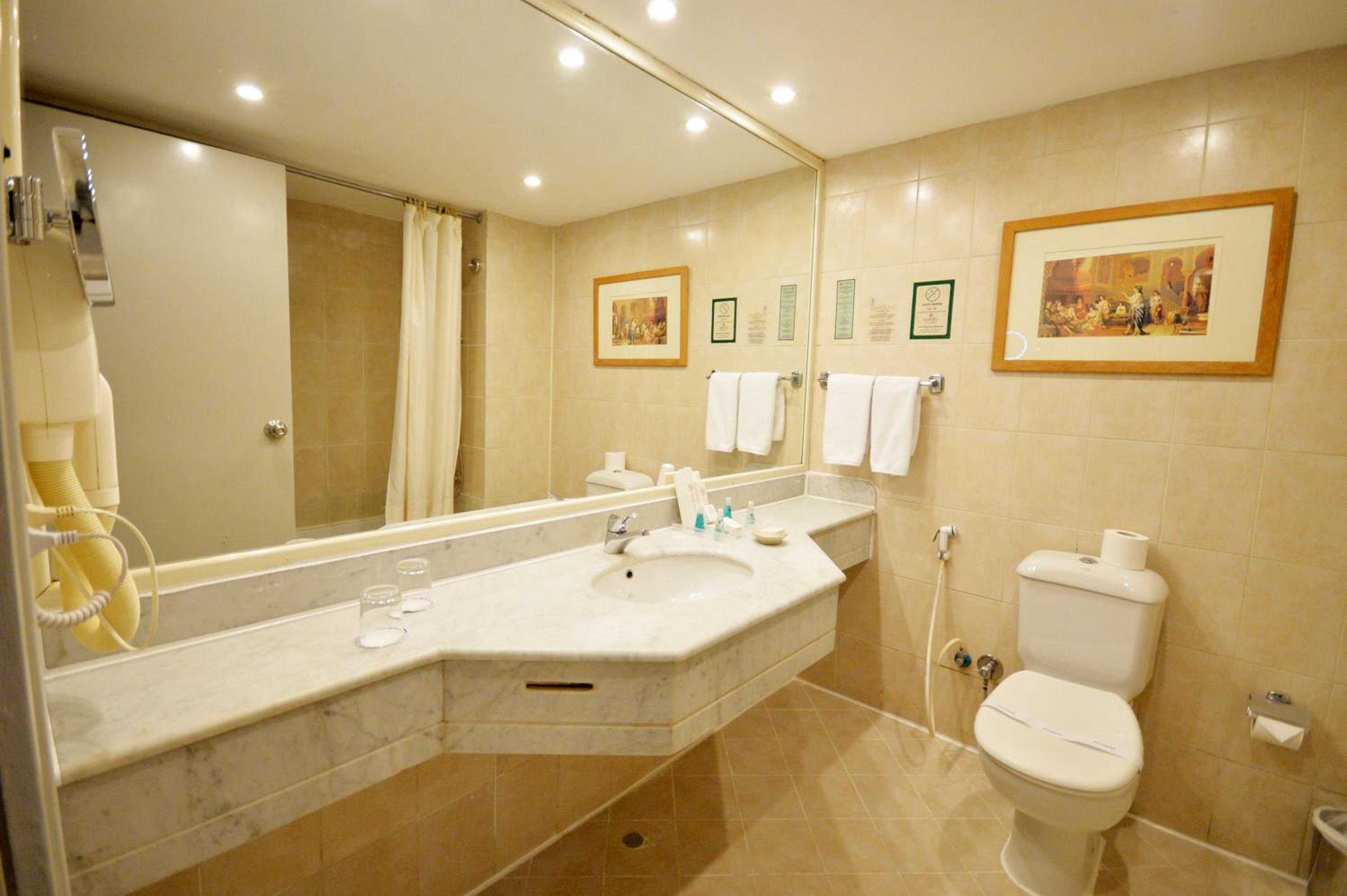 Standard Double Room with Garden View - Photo 2