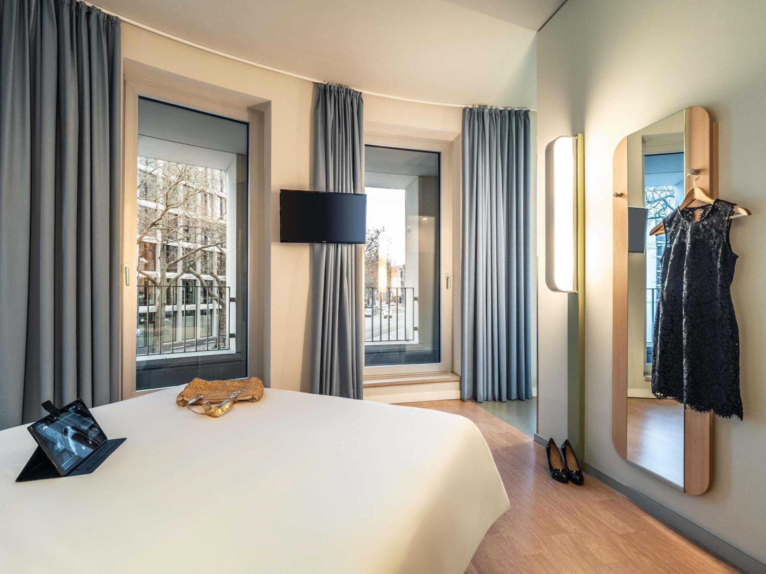 Standard Double Room with Balcony - Photo 1