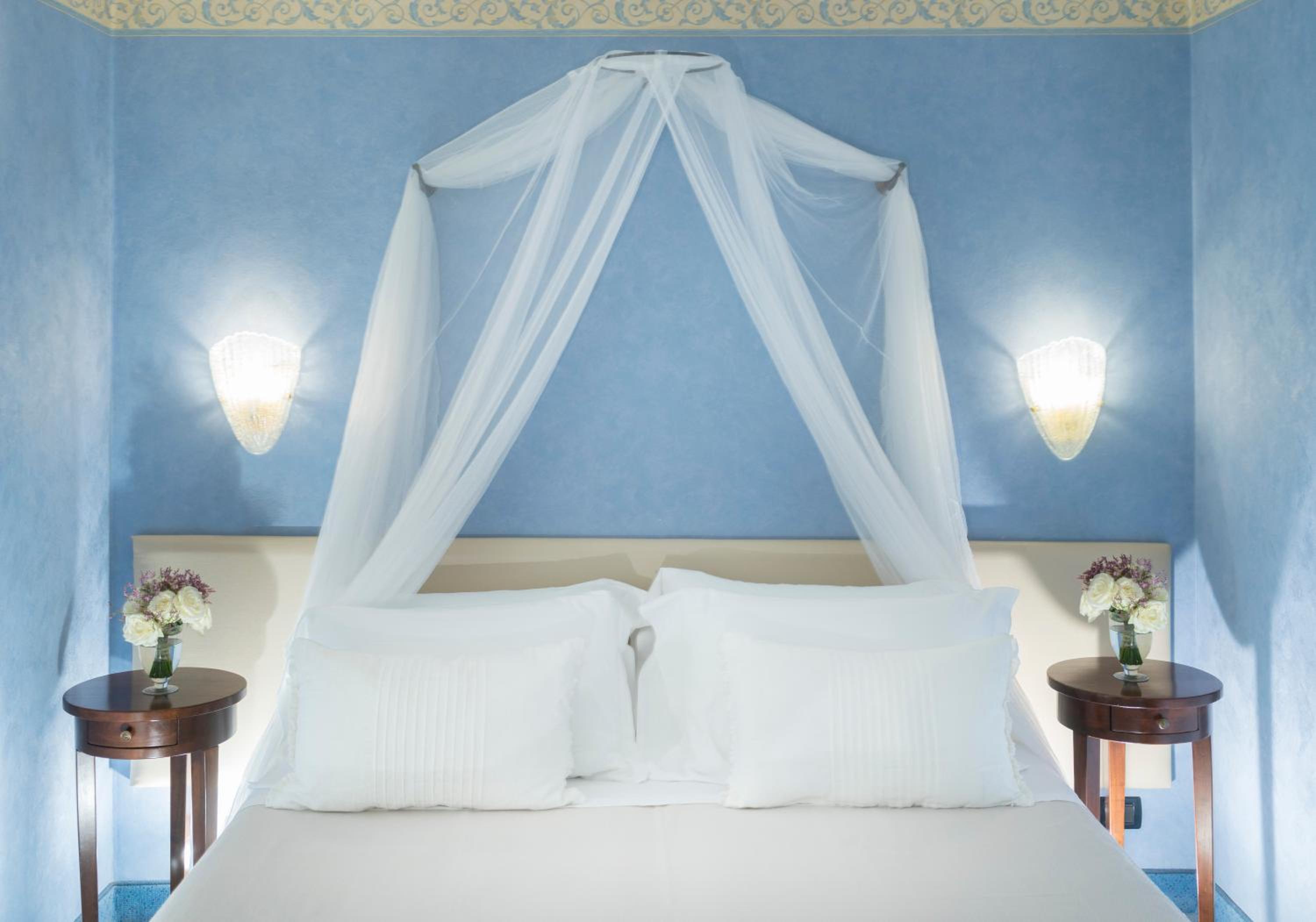 Superior Triple Room with Sea View - Photo 4