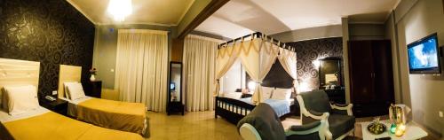Suite - Photo 10