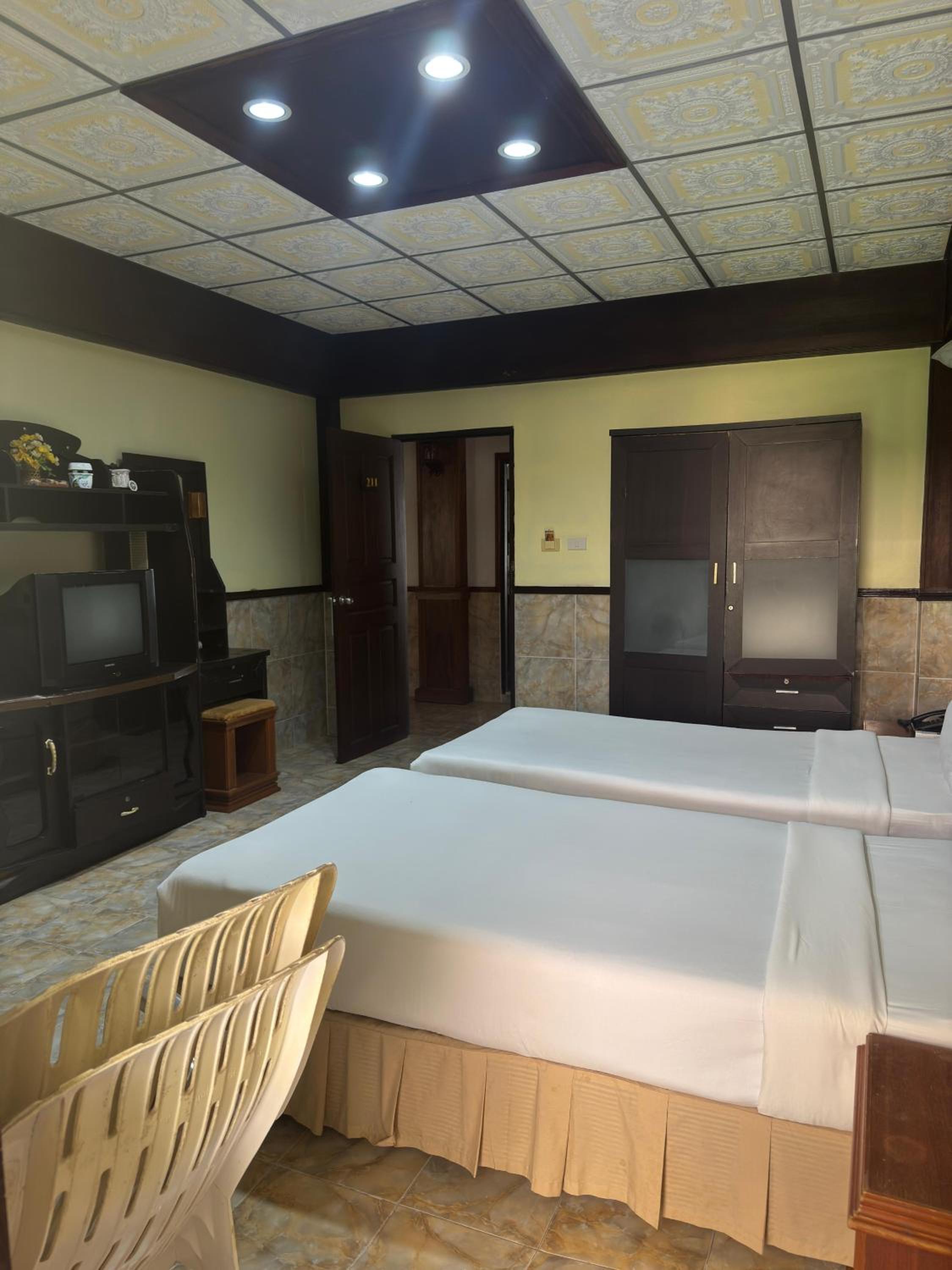 Deluxe Twin Room photo 3