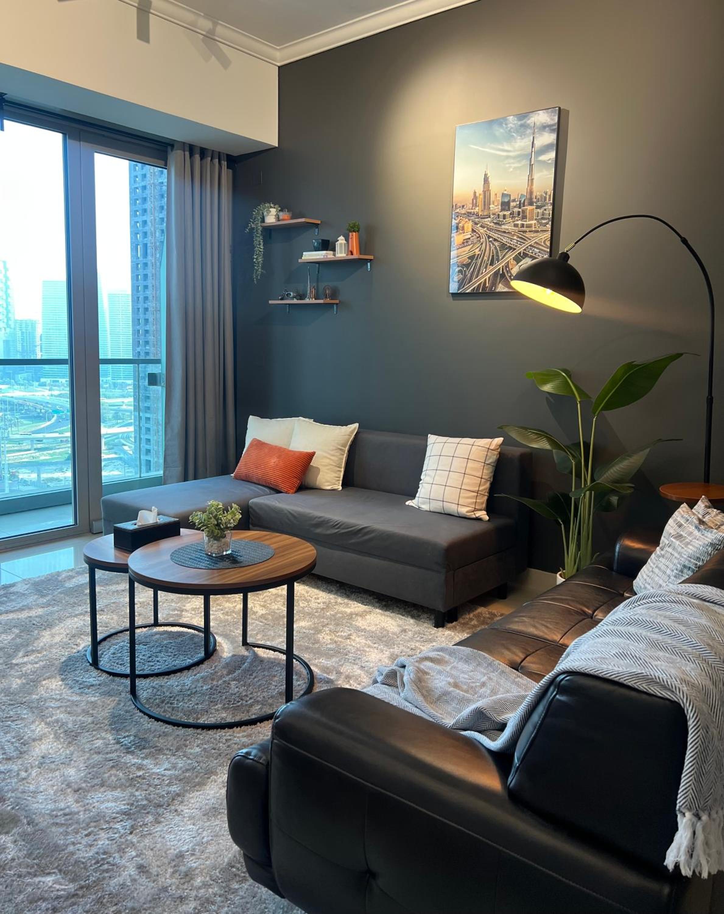 One-Bedroom Apartment photo 2