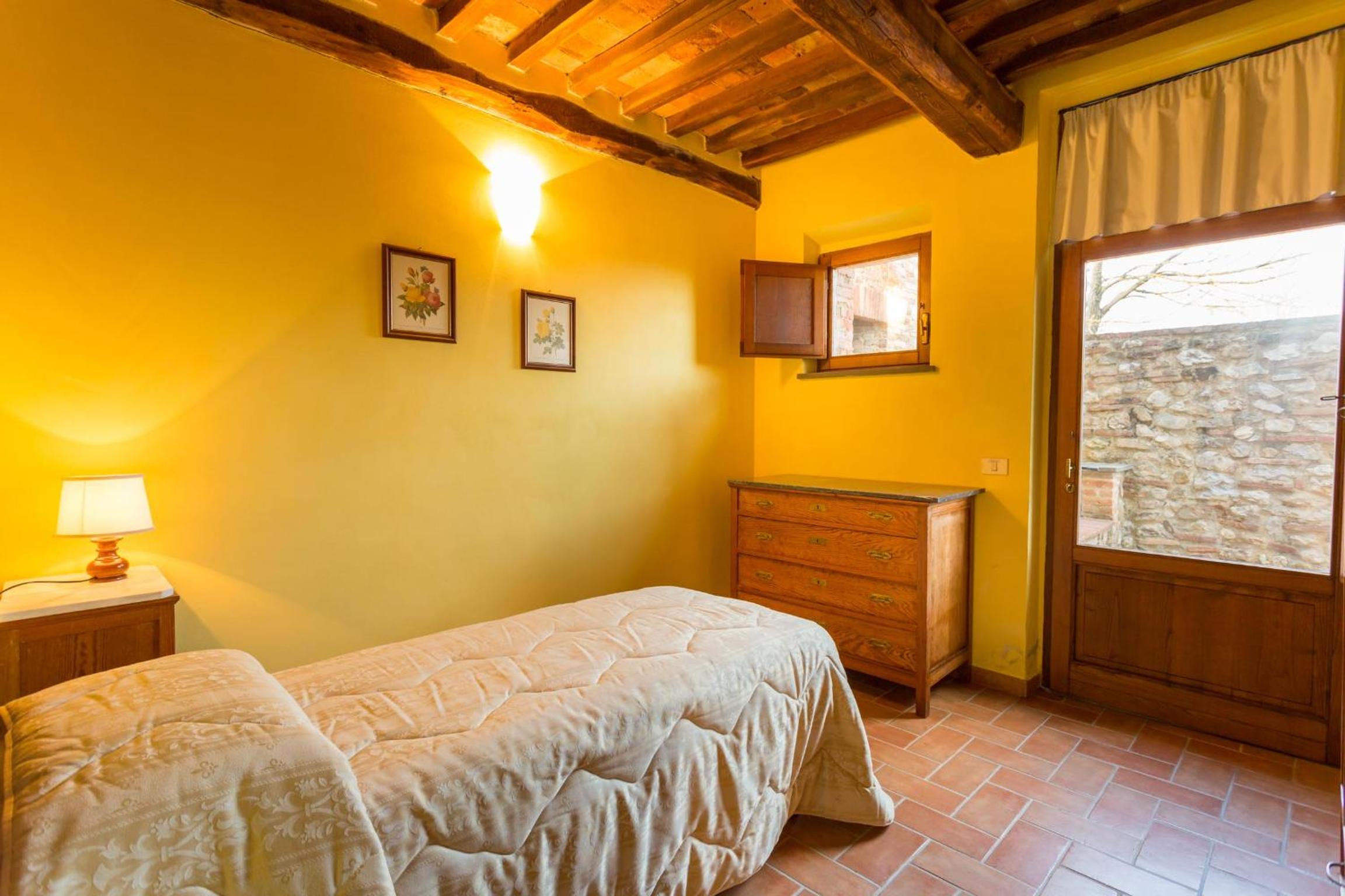 Two-Bedroom Apartment (3 Adults) photo 2