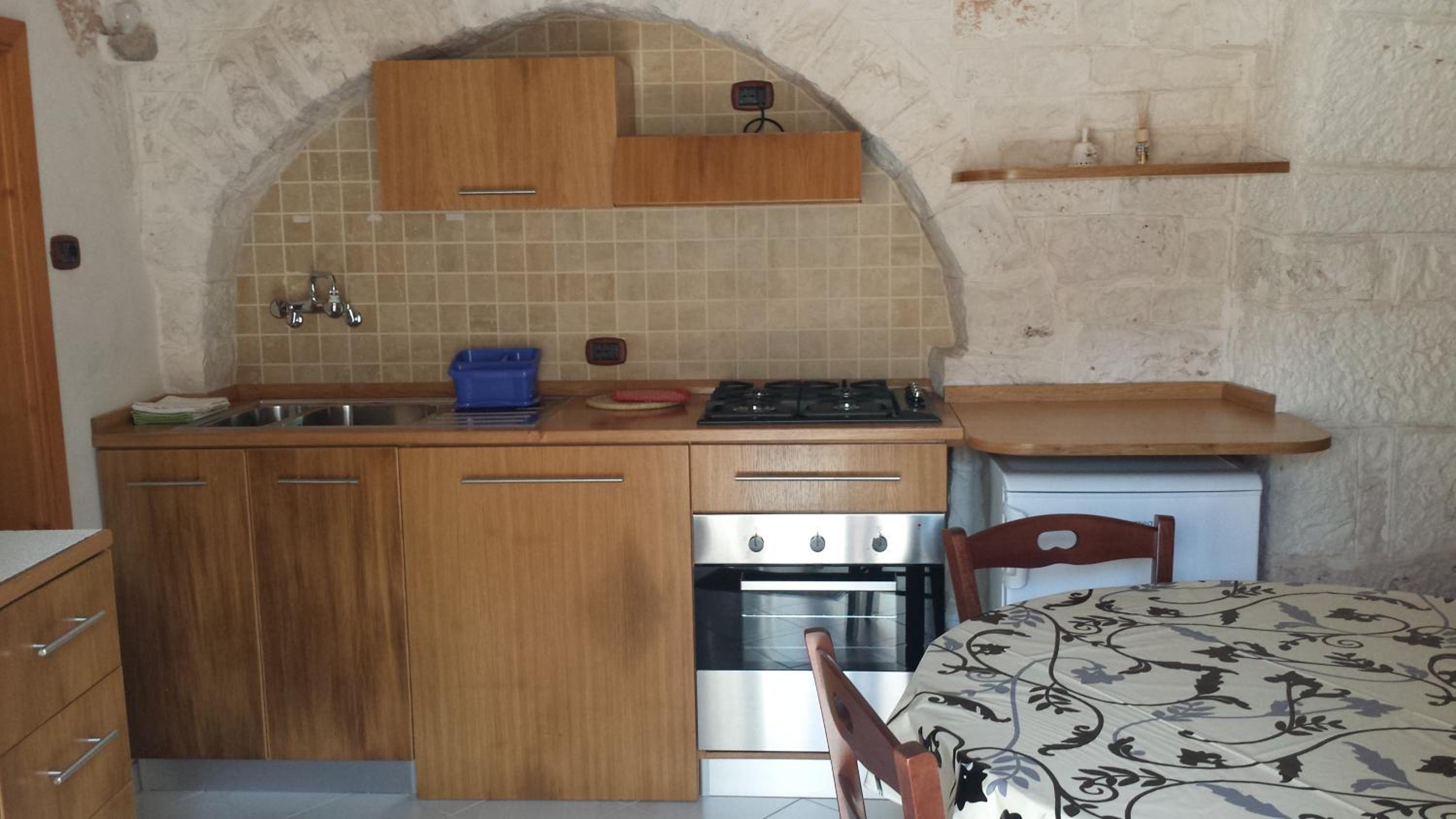 One-Bedroom House - Photo 14