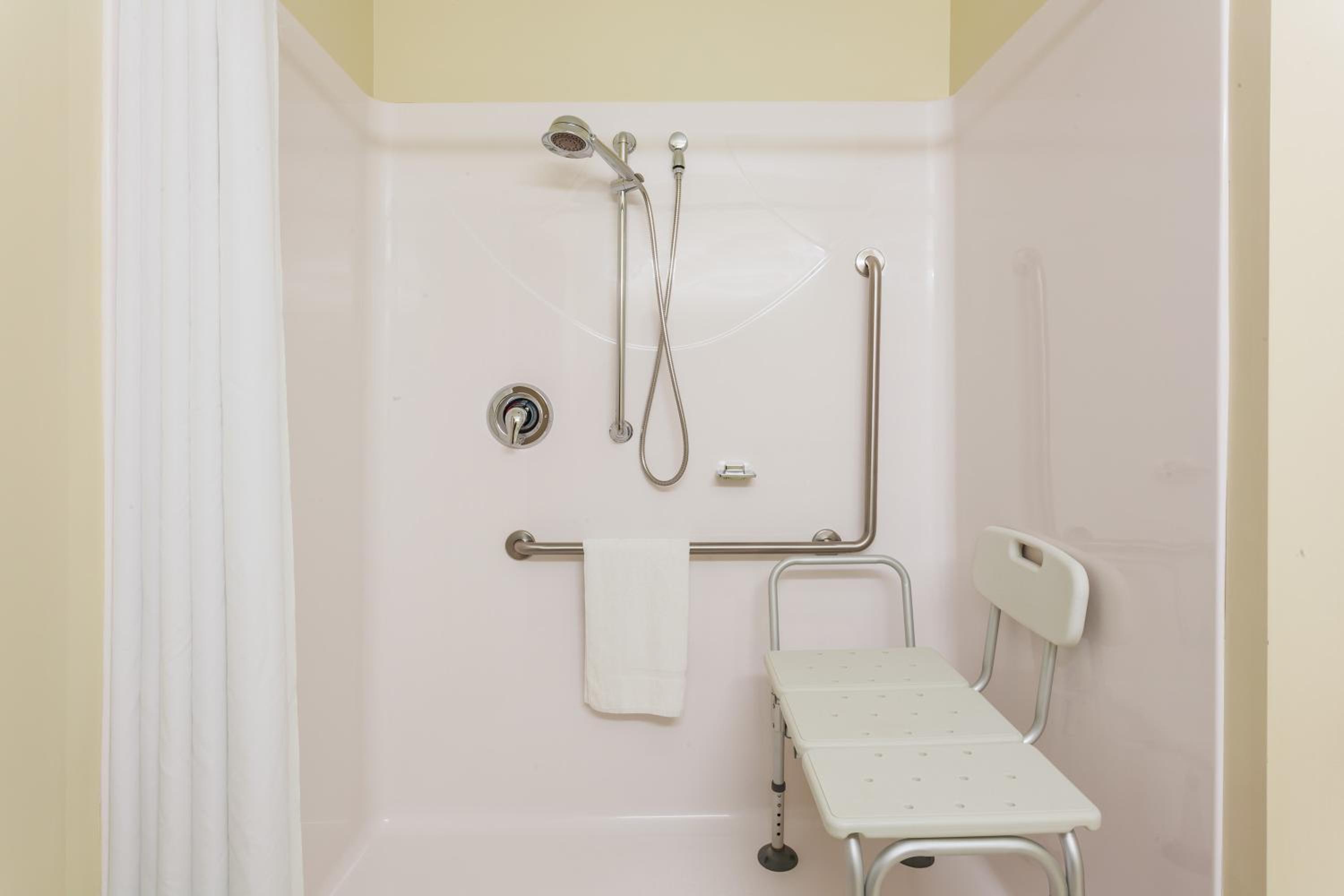 Double Room - Disability Access - Non-Smoking photo 3