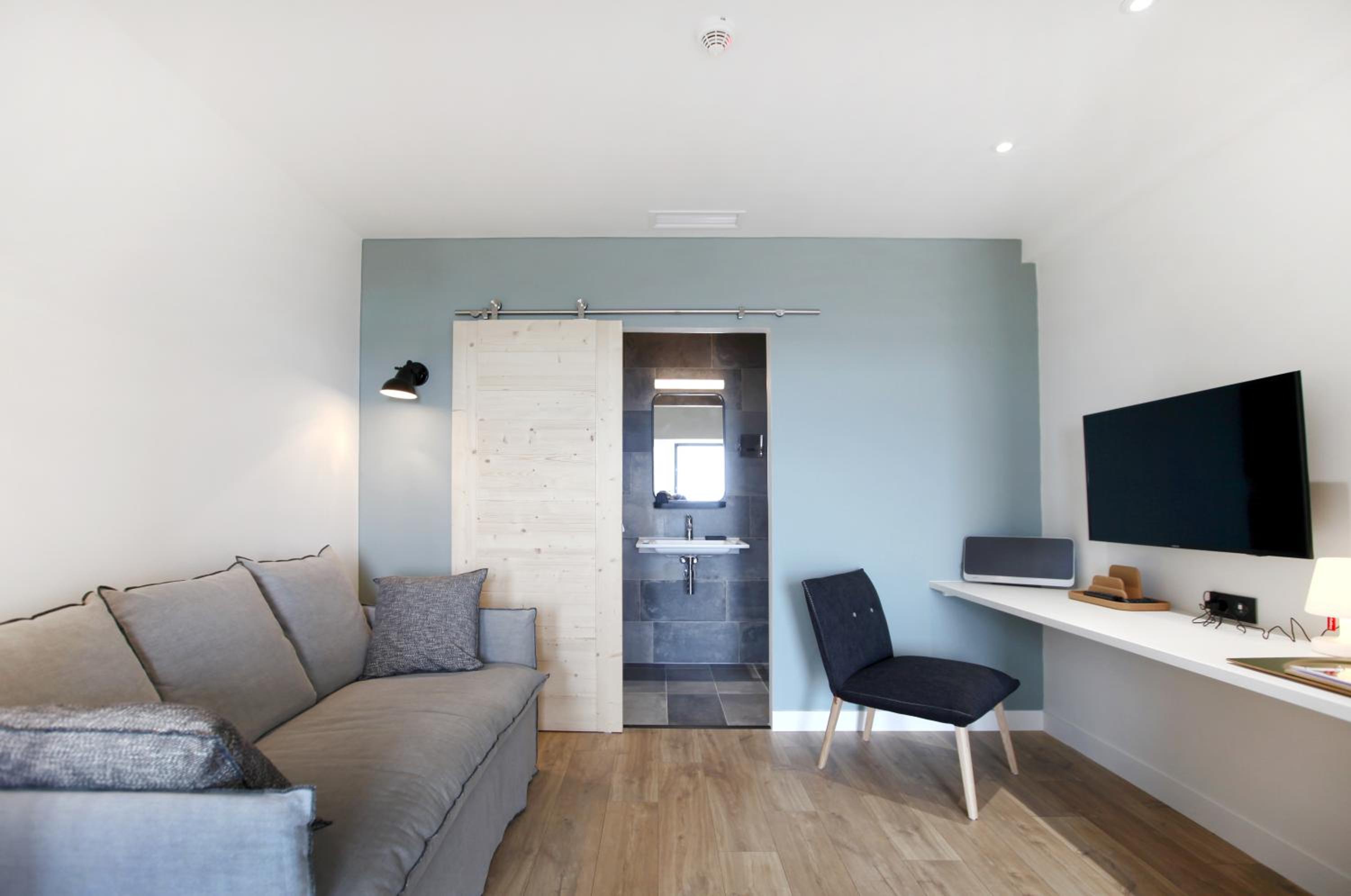 Suite 3 with Sea View - 1st Floor photo 3