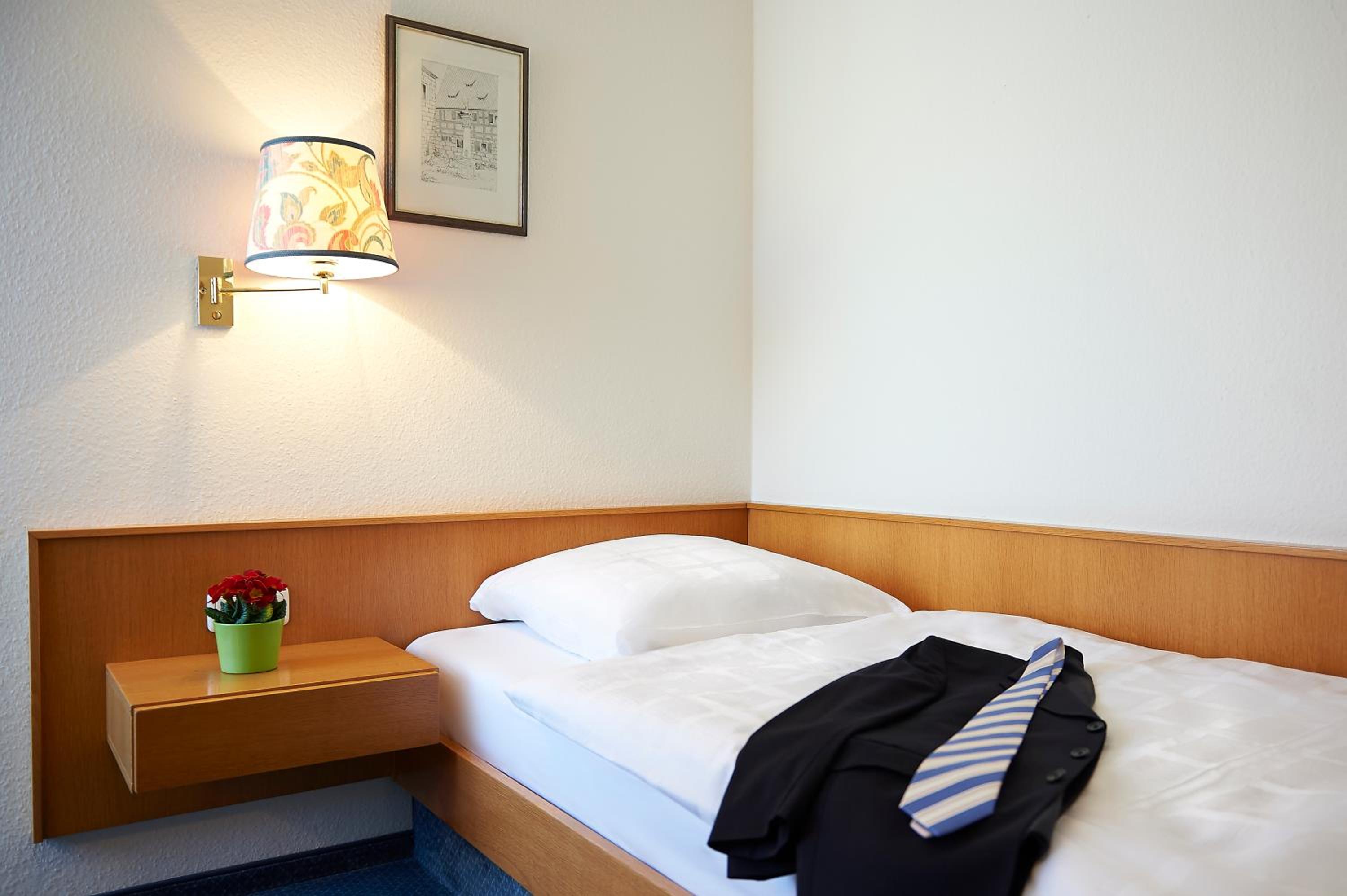 Single Room photo 3