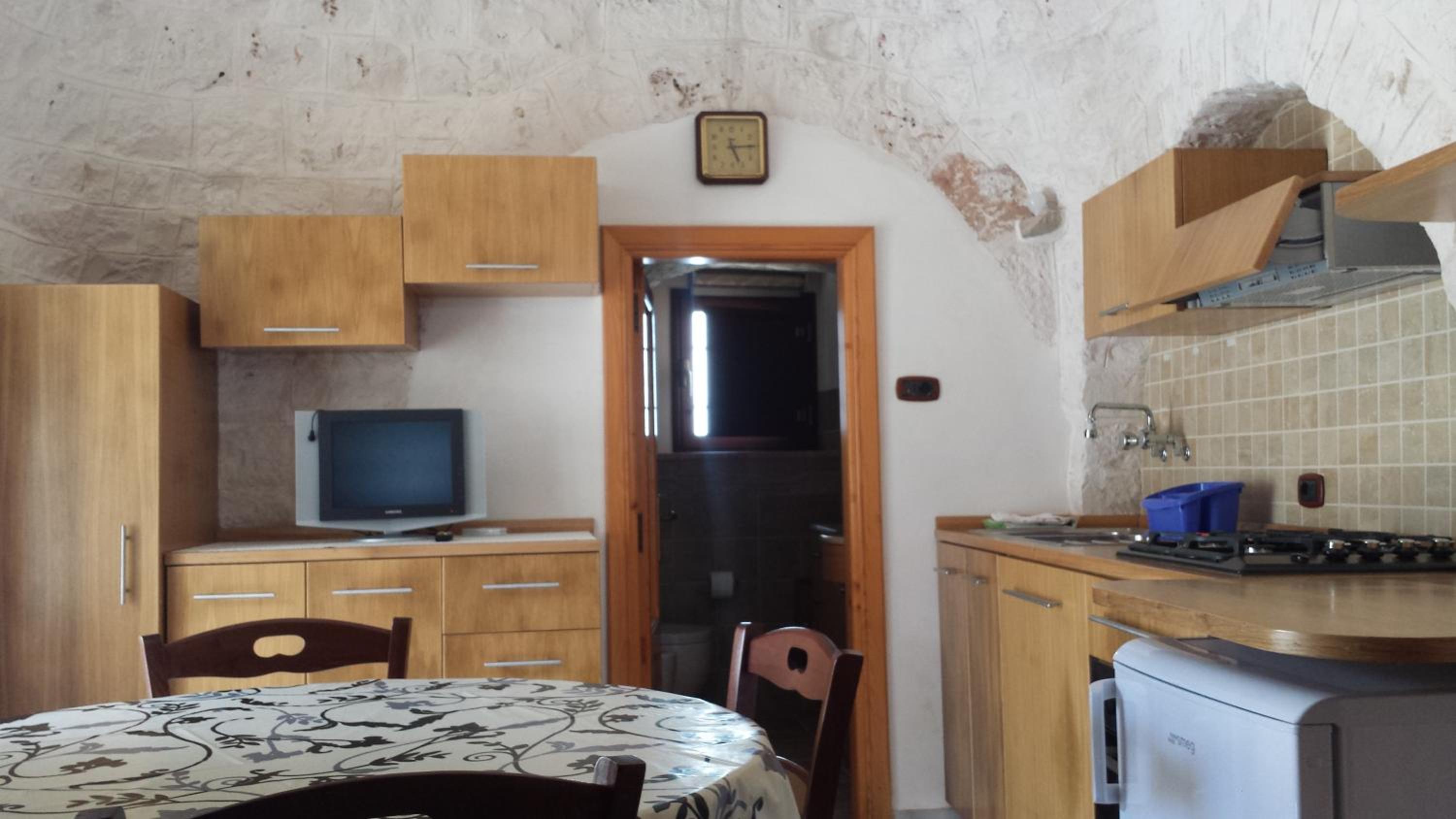 One-Bedroom House - Photo 15