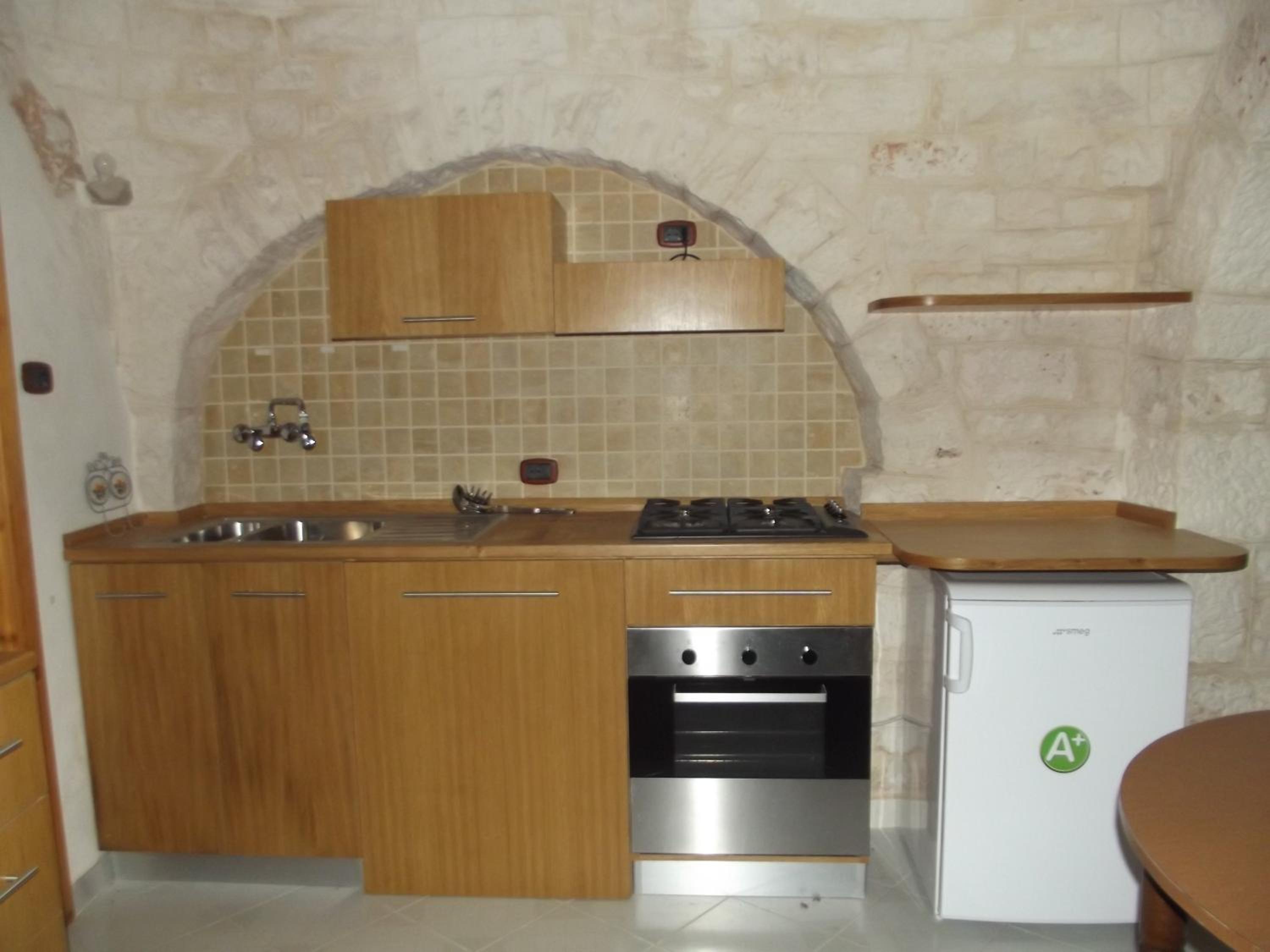One-Bedroom House - Photo 4