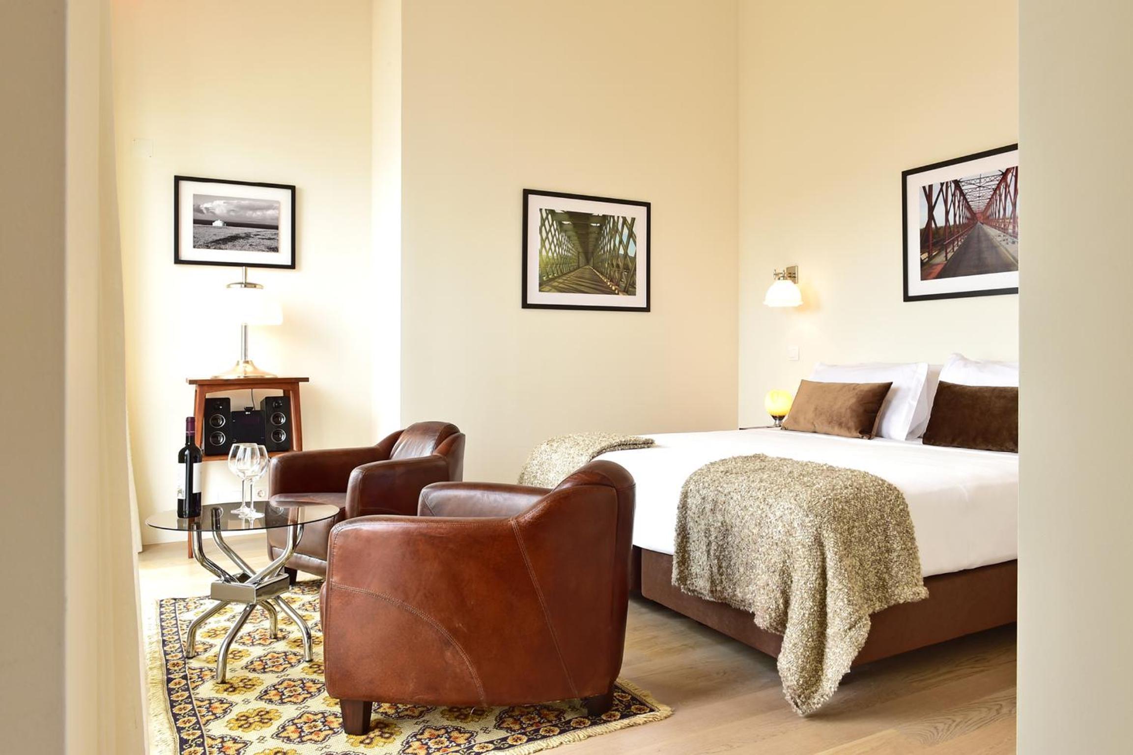 Deluxe Double Room With Balcony And Jacuzzi Ii