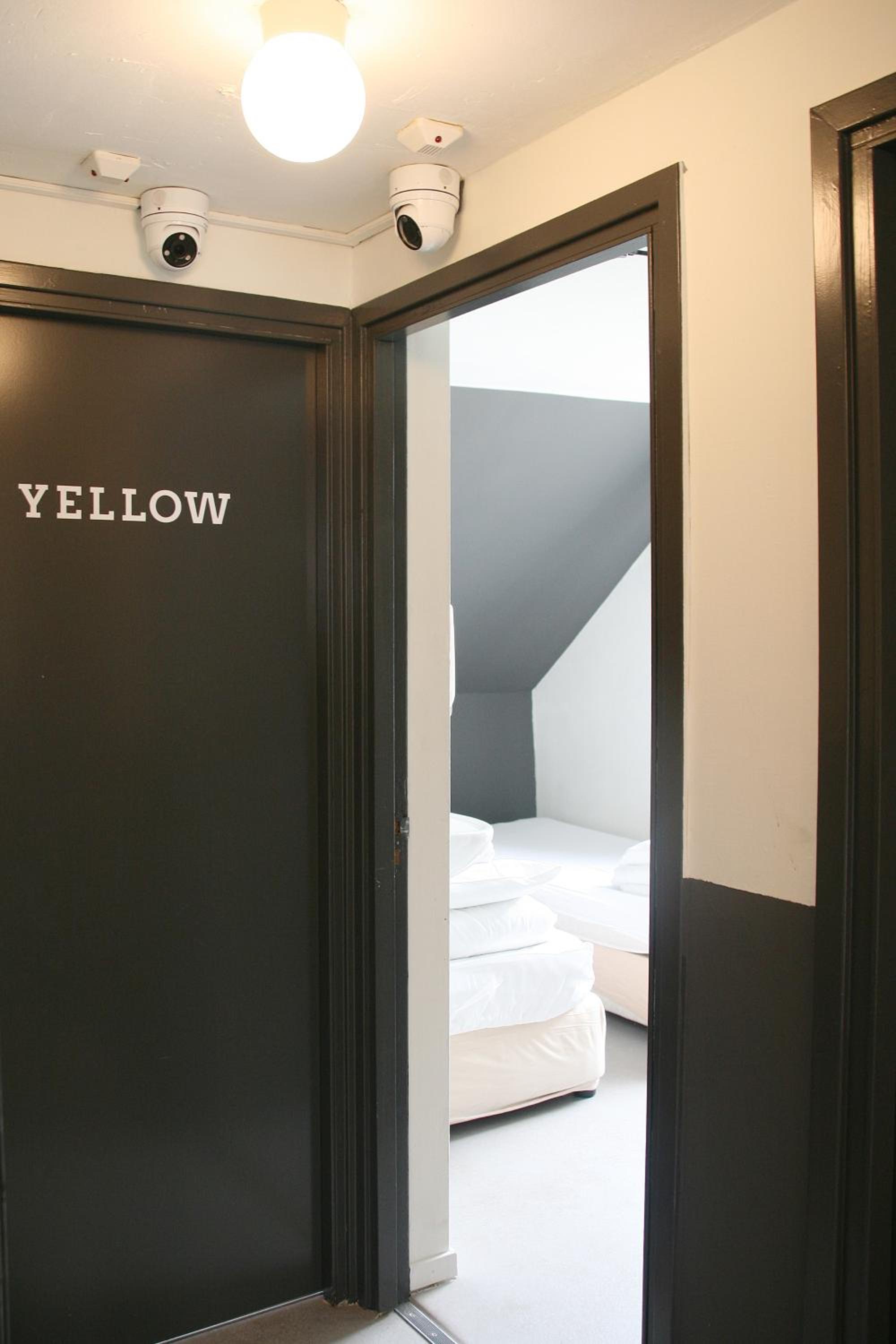Double Room with Shared Bathroom photo 1