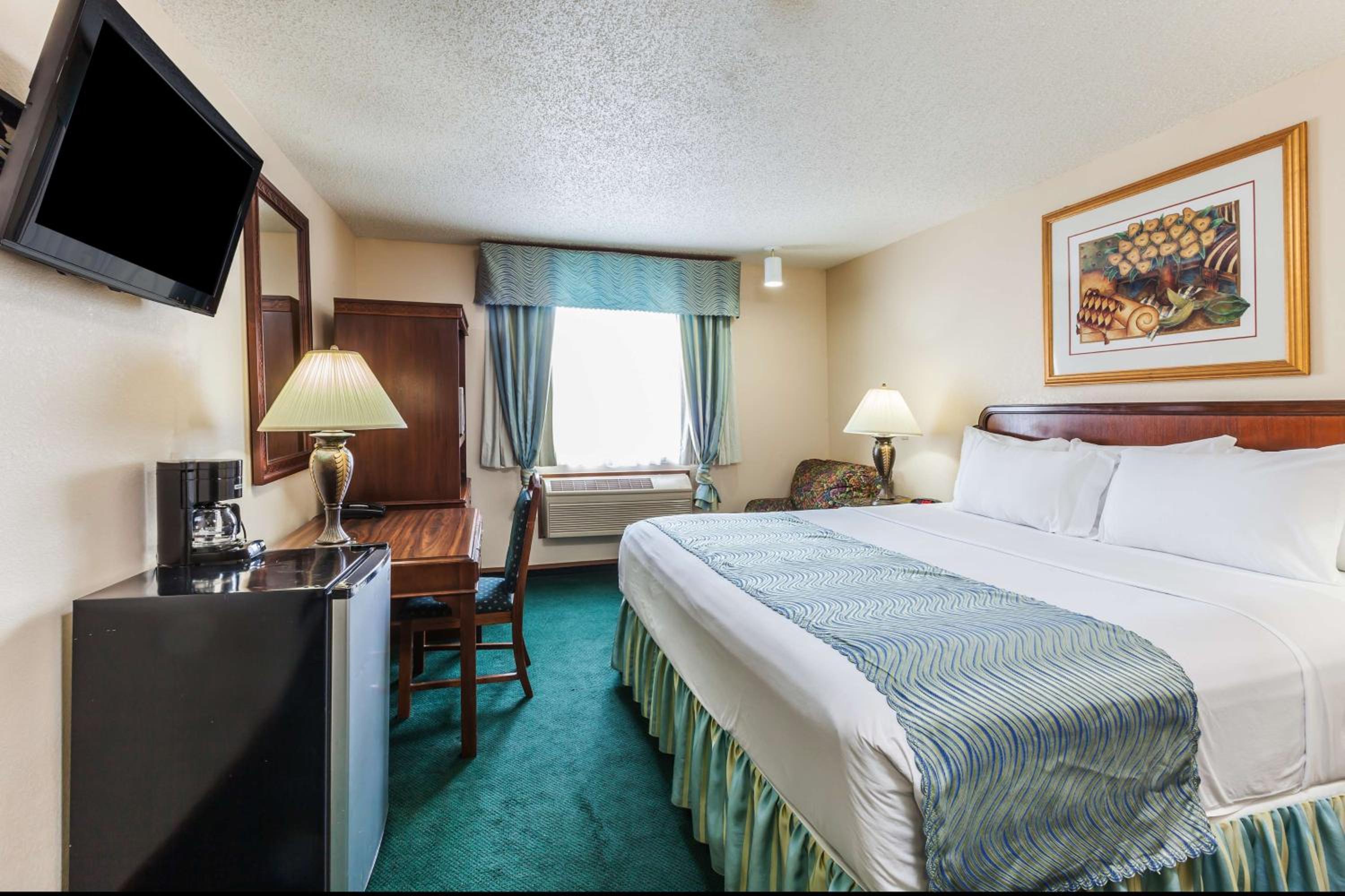 Superior King Room - Non-Smoking - Photo 1