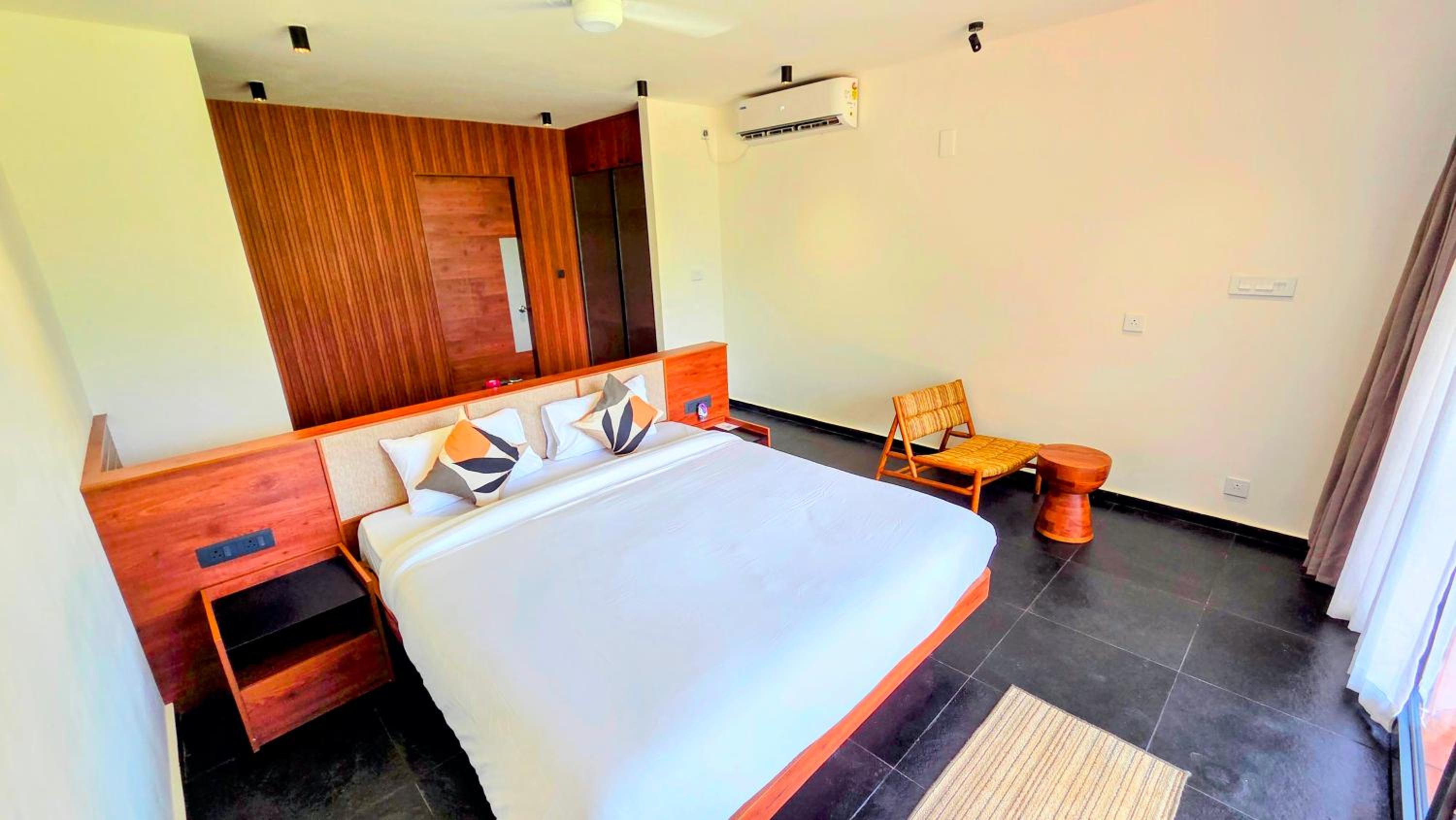 Ocean View Grand Premier Room with Bathtub