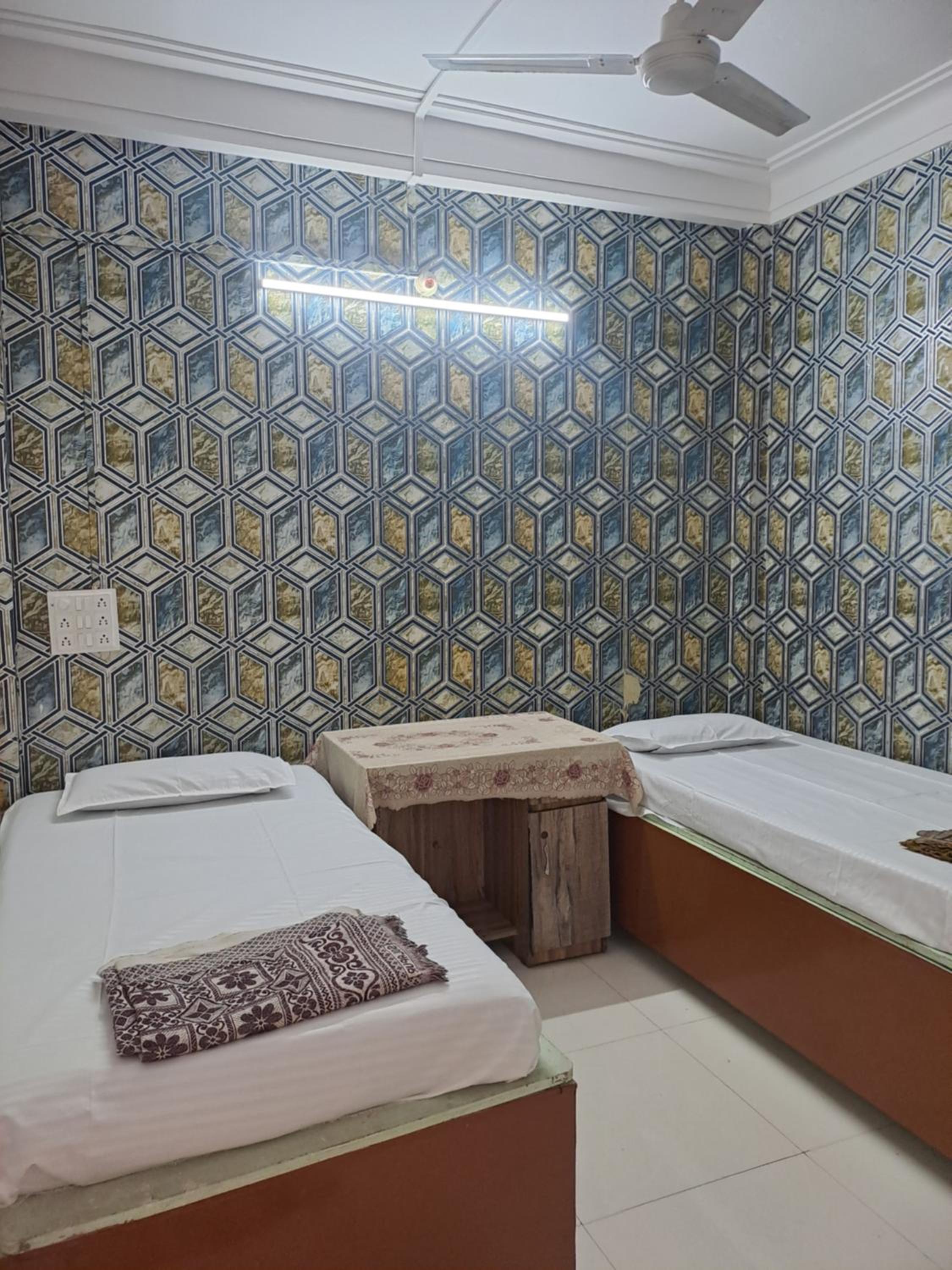 Comfort Triple Room