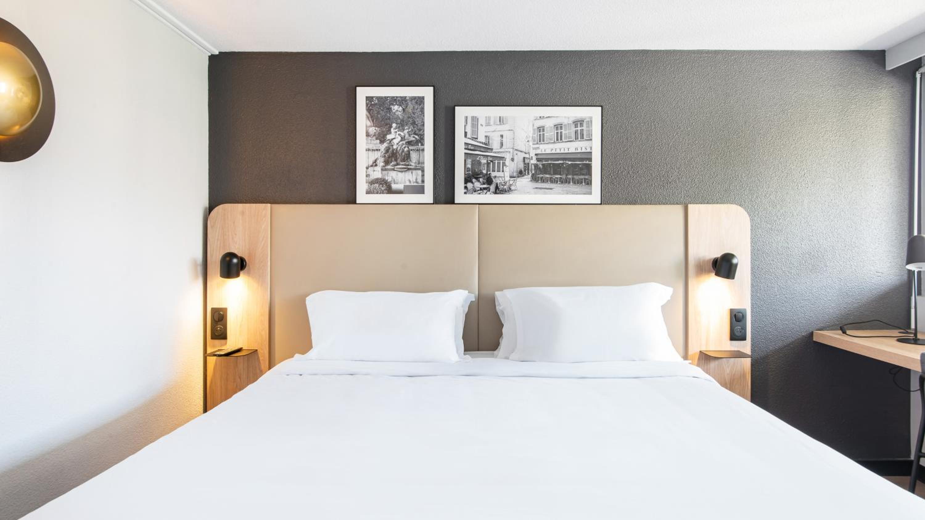 Superior Room - 1 King Bed - Photo 7