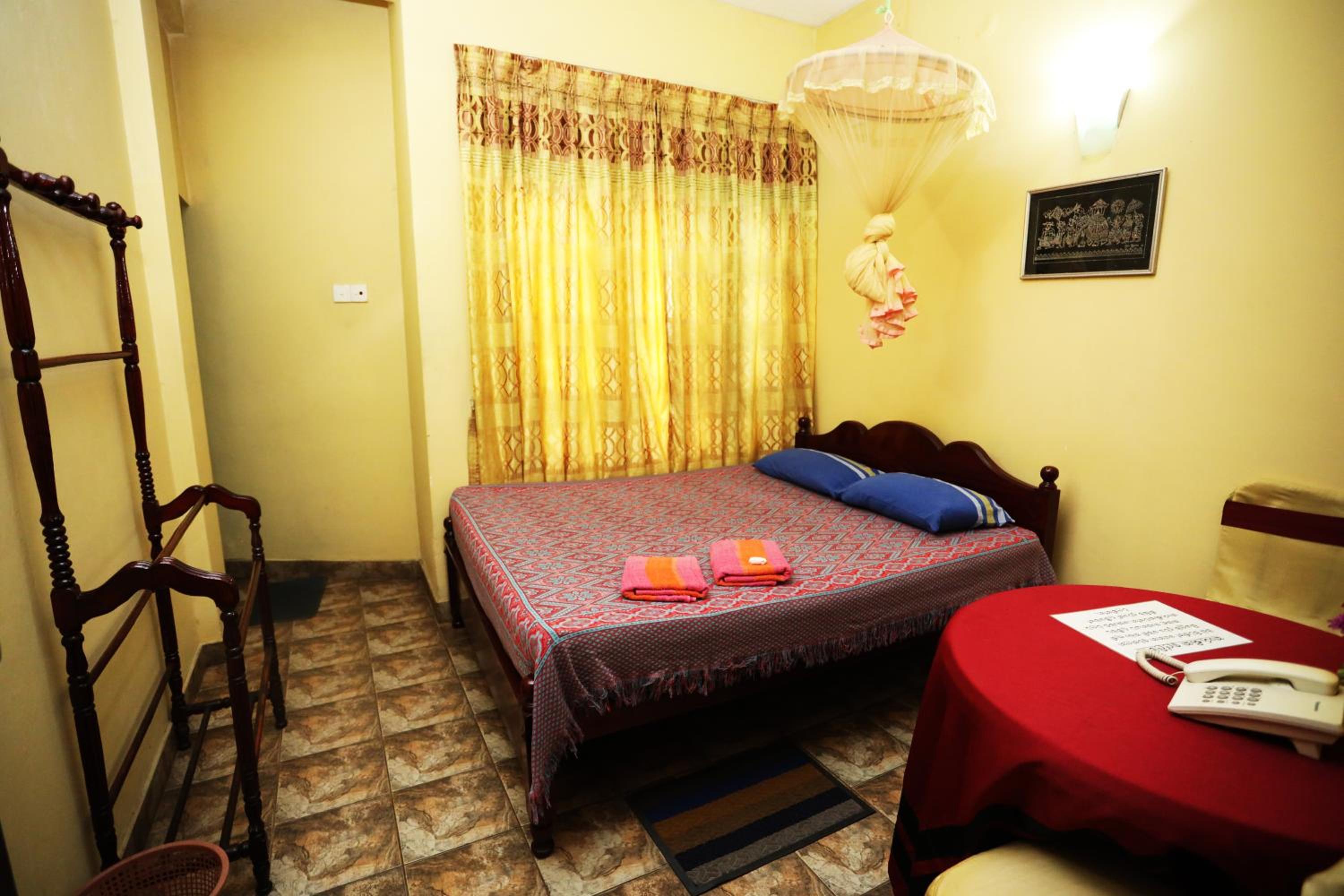 Budget Double Room photo 2