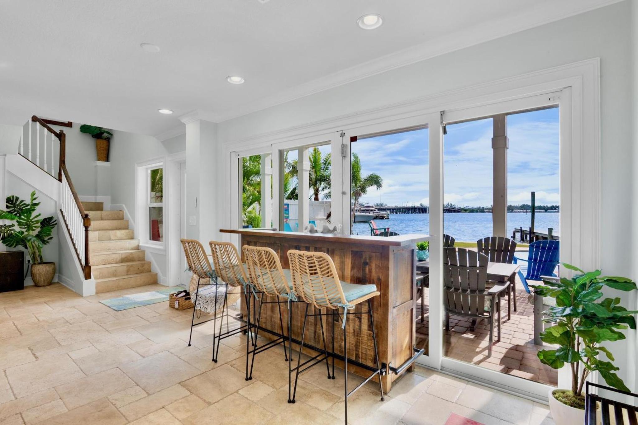 Six-Bedroom Holiday Home photo 2
