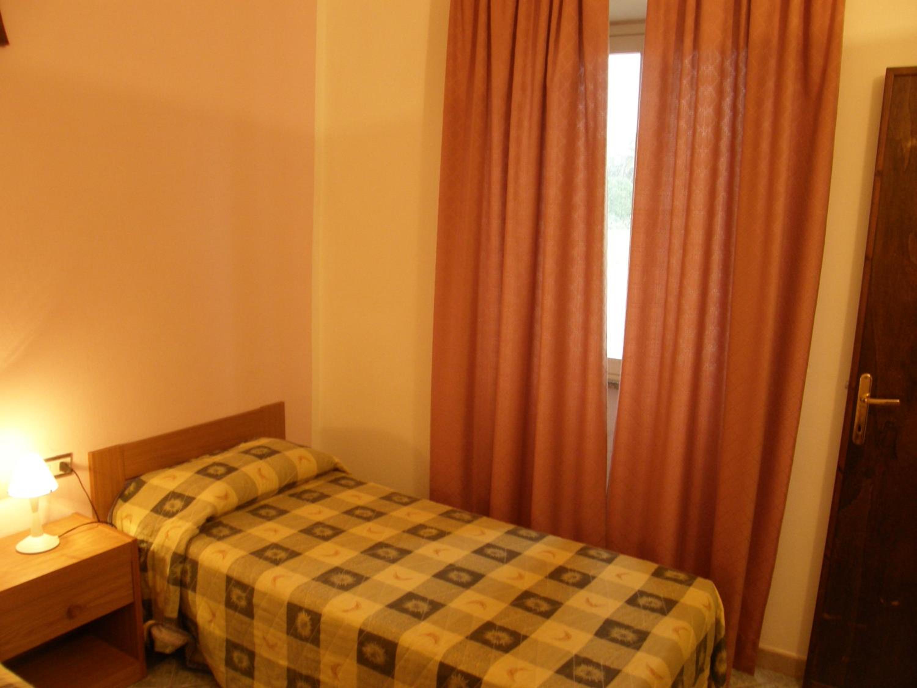Two-Bedroom Standard Apartment photo 2