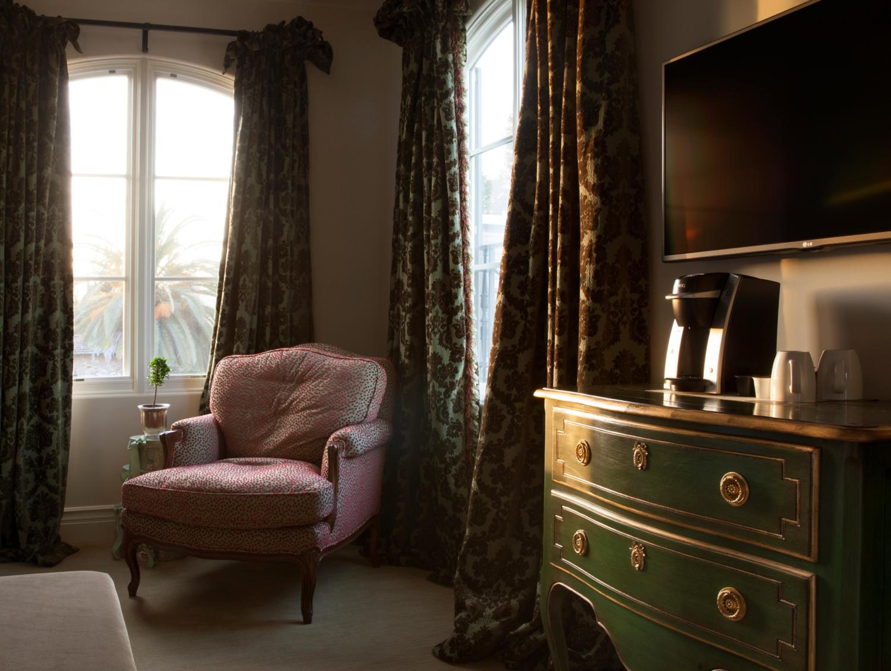 Superior King Room photo 3