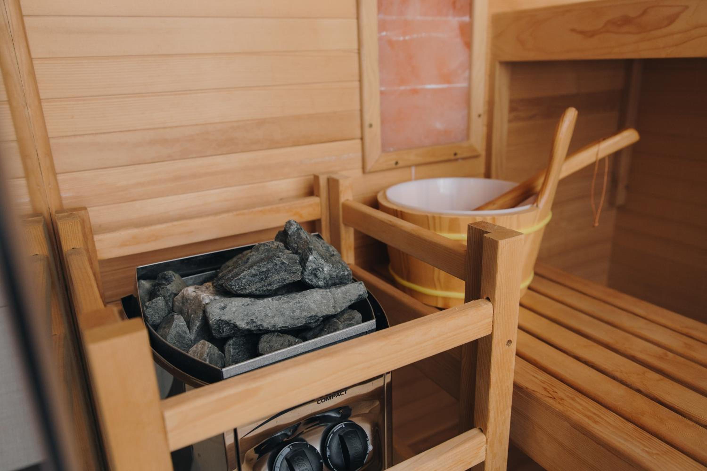 Family Room with Sauna photo 2