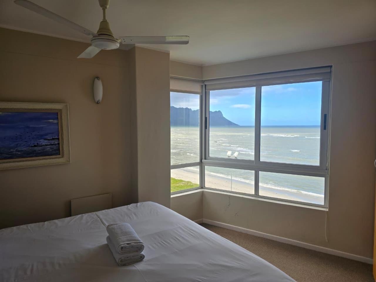 Family Room with Sea View photo 3