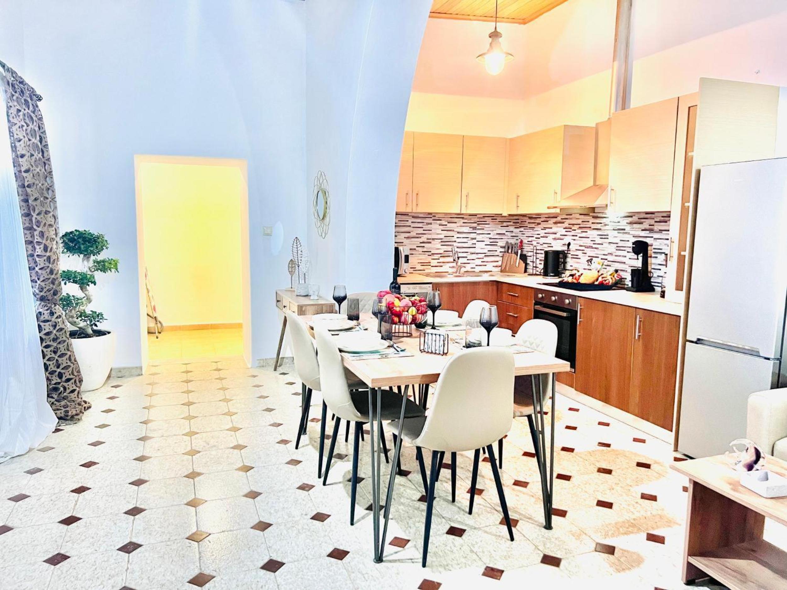 Two-Bedroom Deluxe Apartment with Ocean View