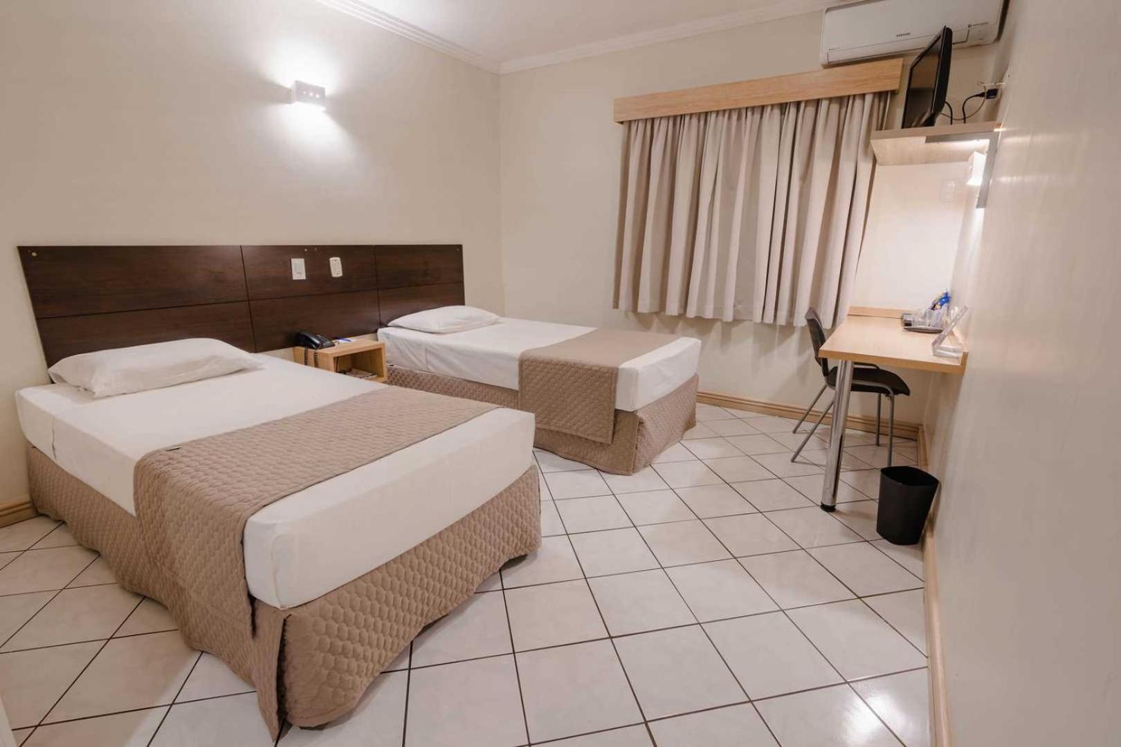 Standard Twin Room photo 2