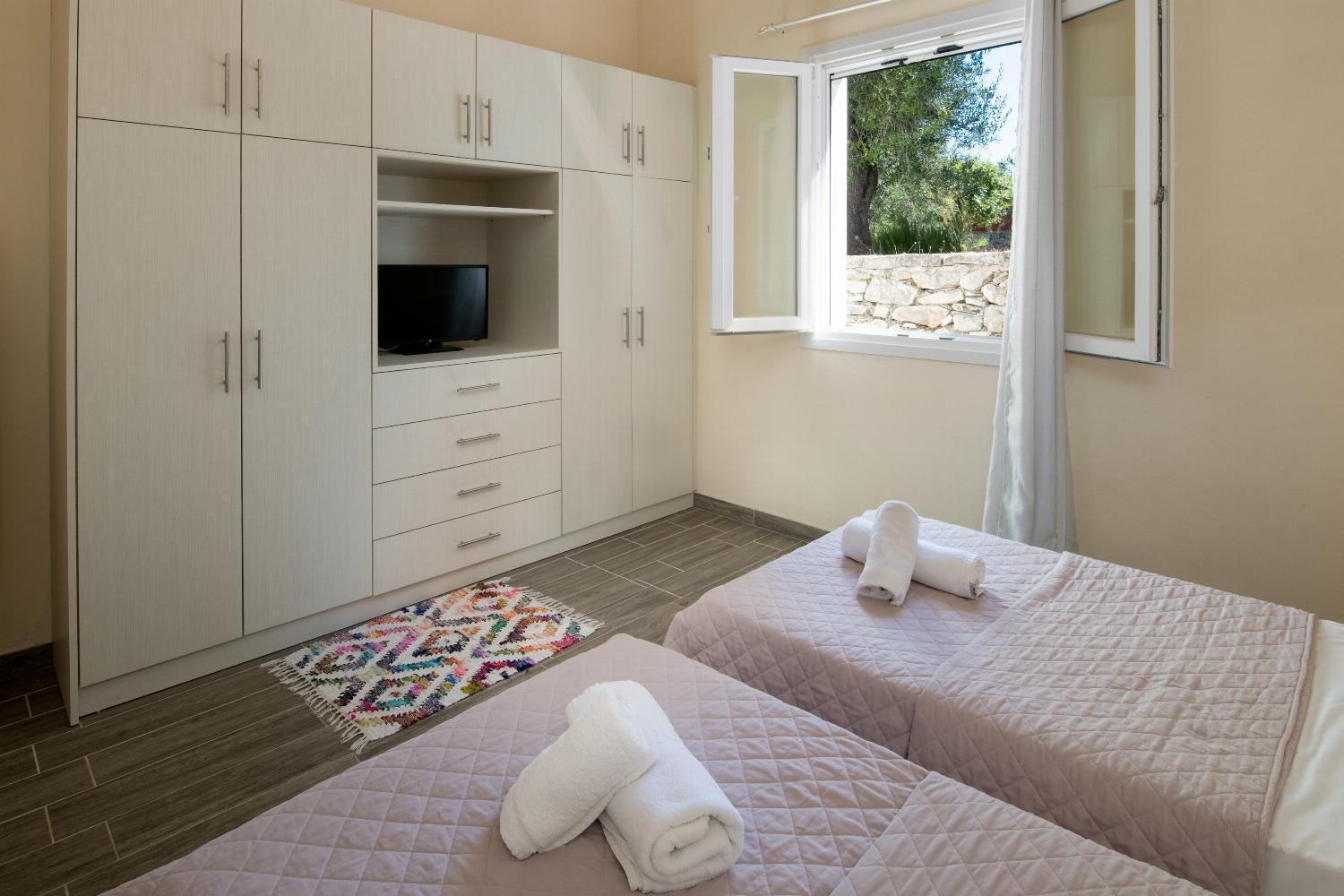 Villa photo 2