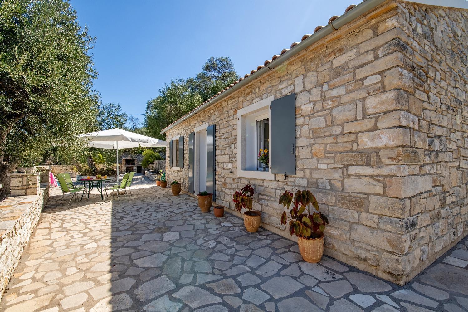Villa photo 1