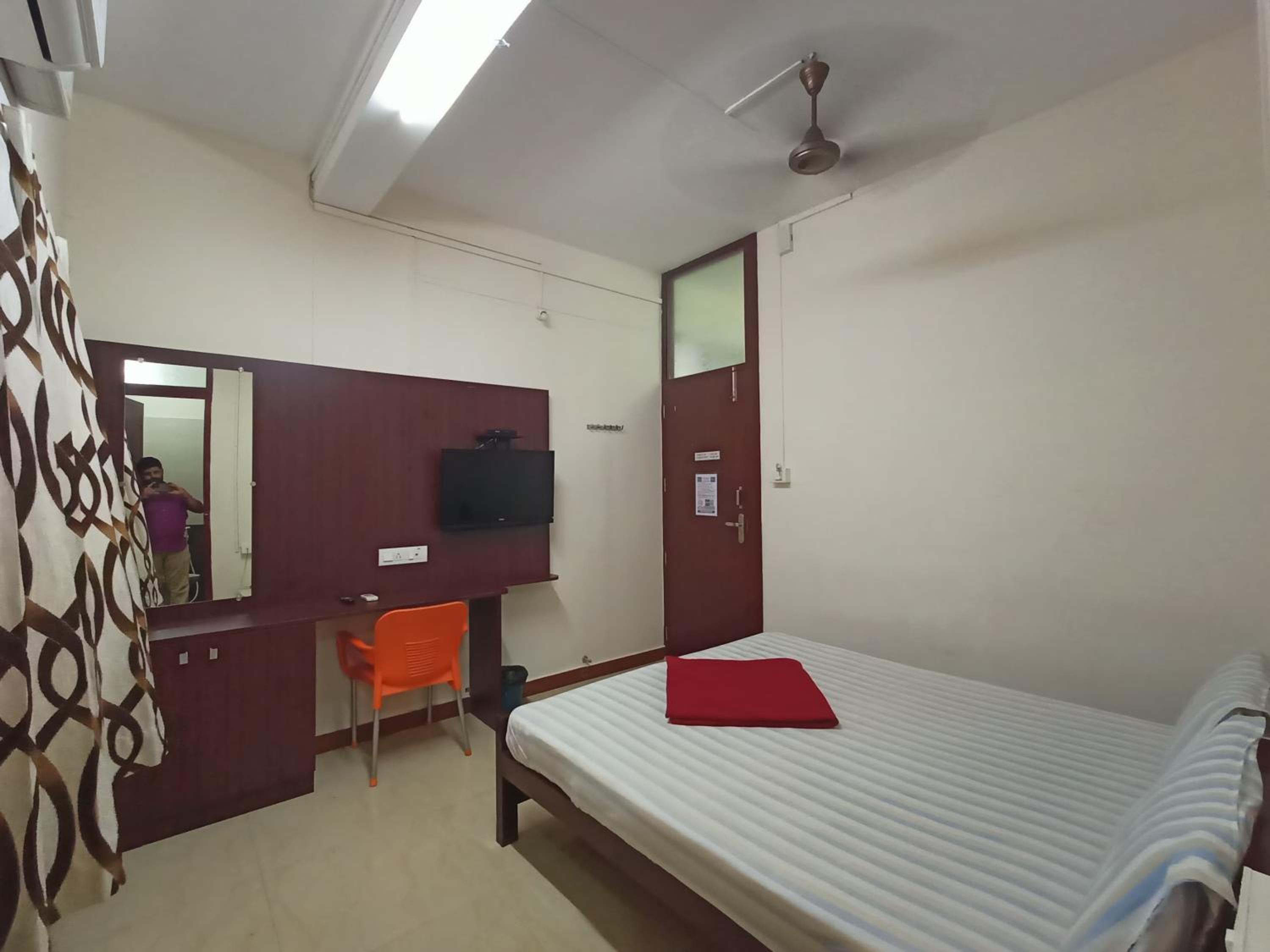 Standard Double Room with Fan photo 2