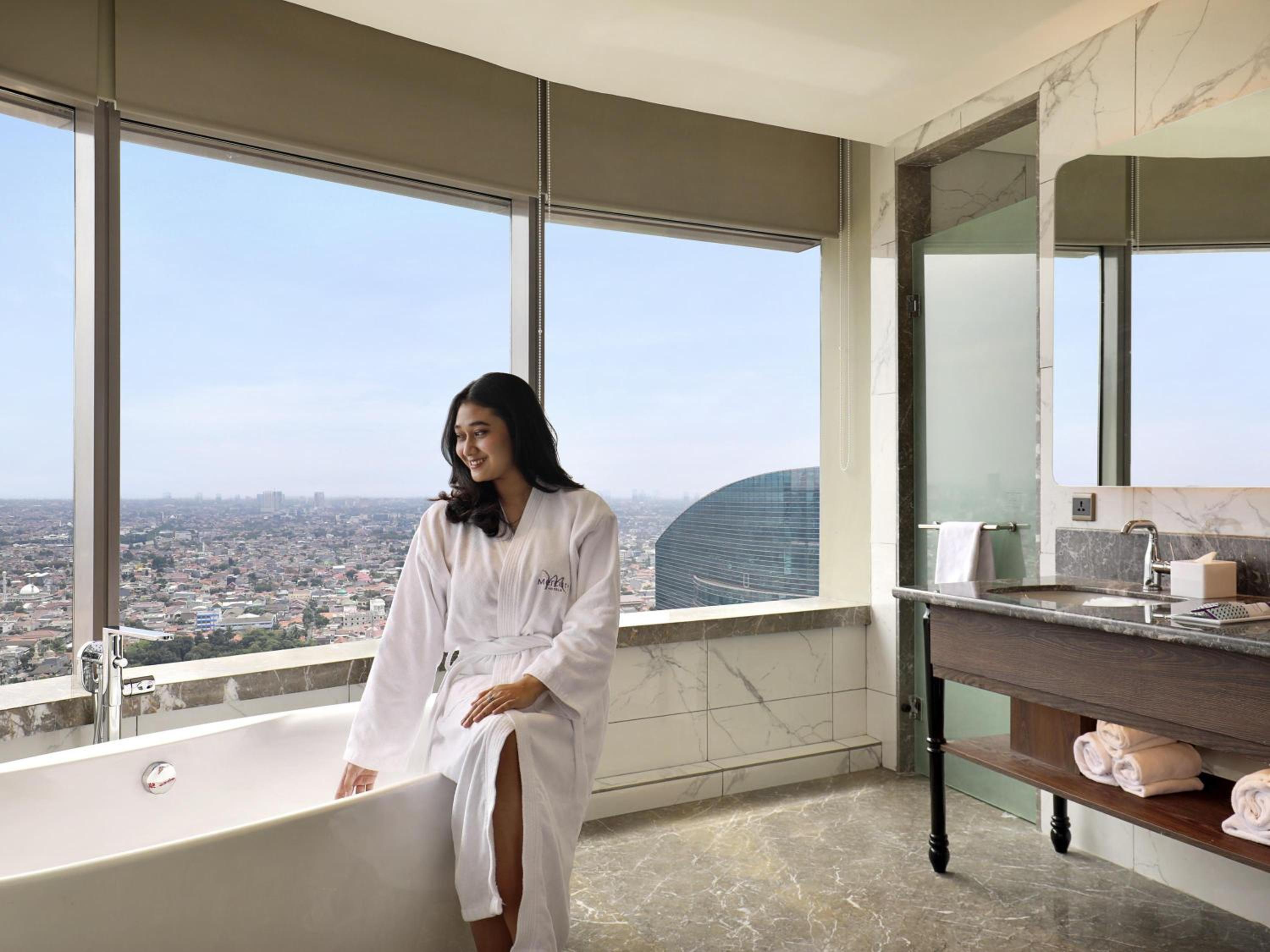 Executive Suite One King - Photo 3