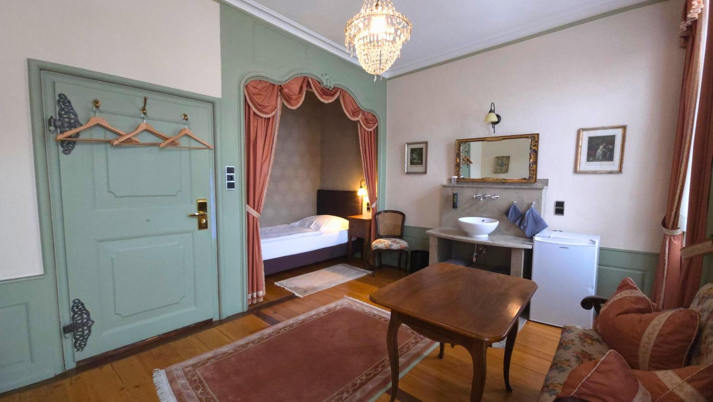 Single Room with Shared Shower and Toilet