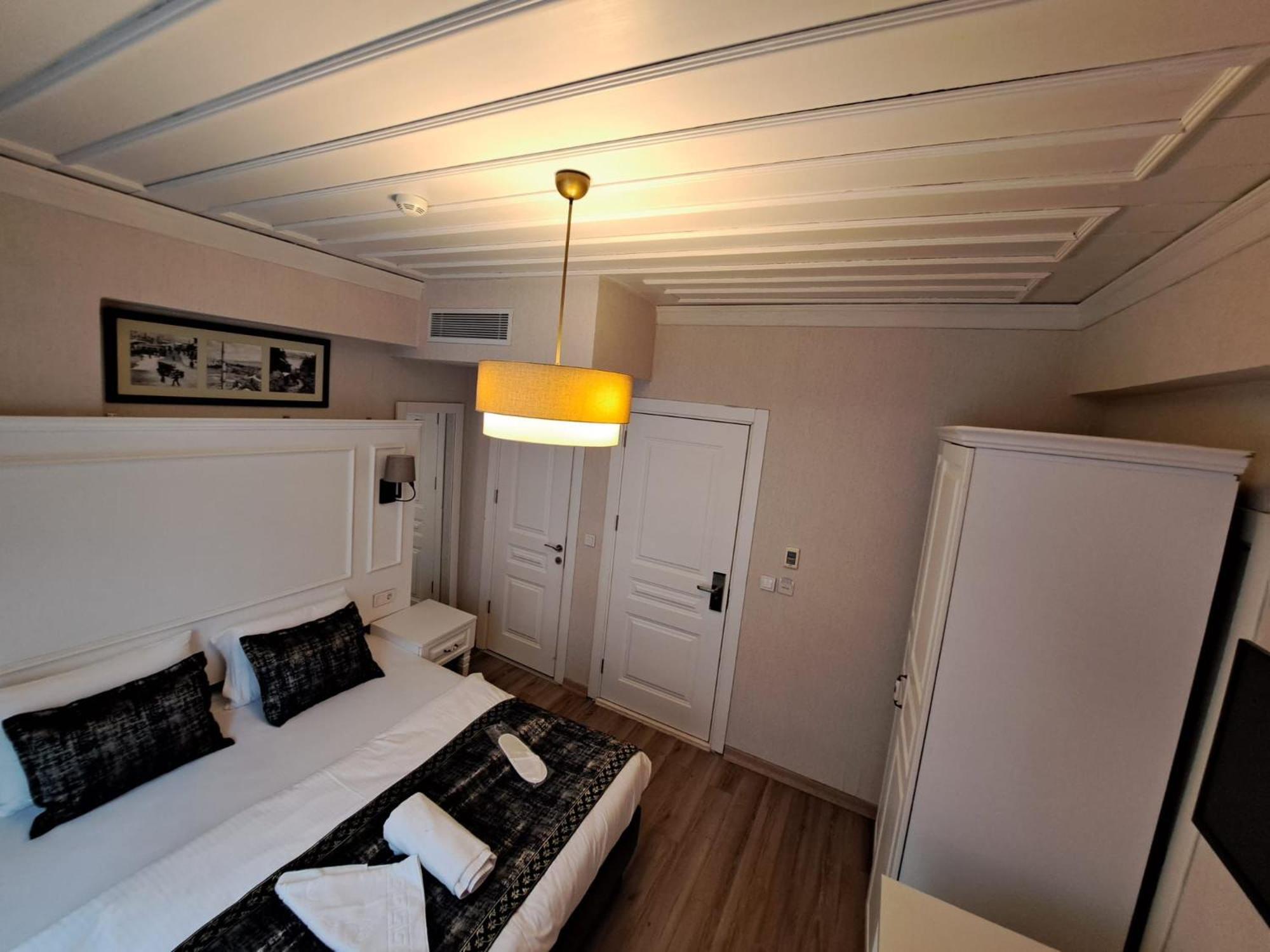 Standard Double Room photo 2