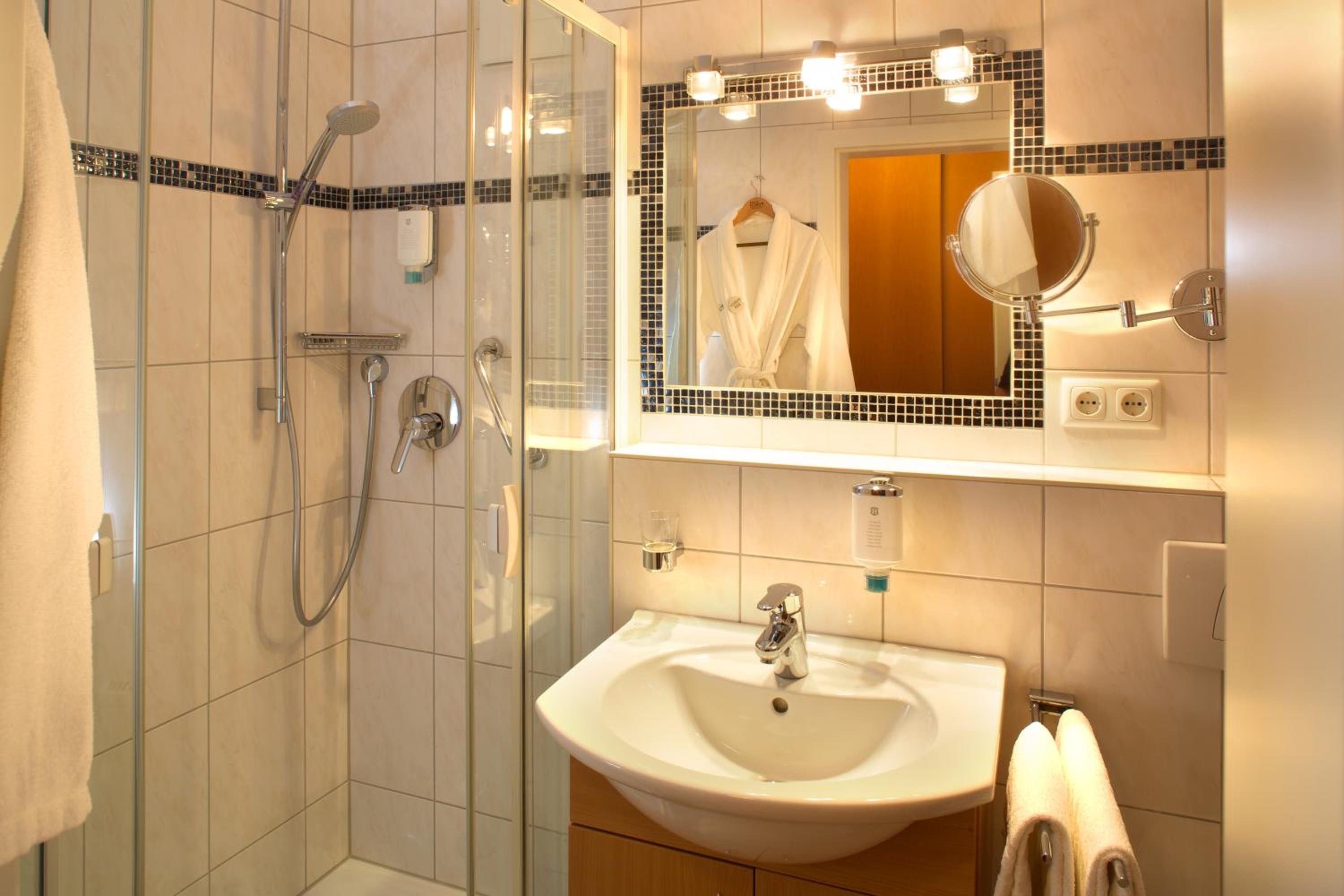 Deluxe Single Room with Balcony photo 2