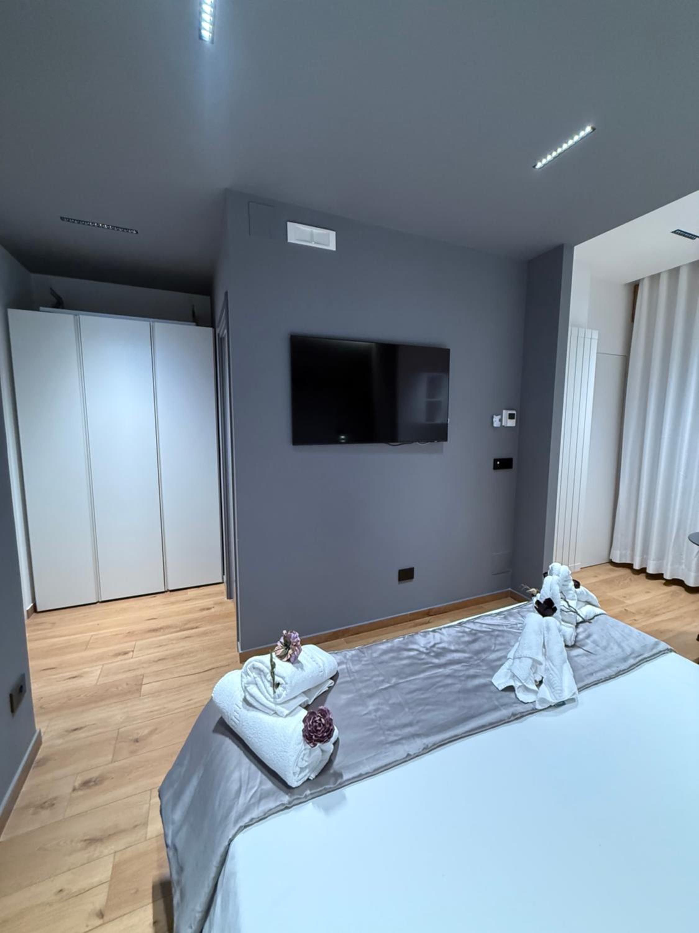 Deluxe Double or Twin Room with Balcony photo 3
