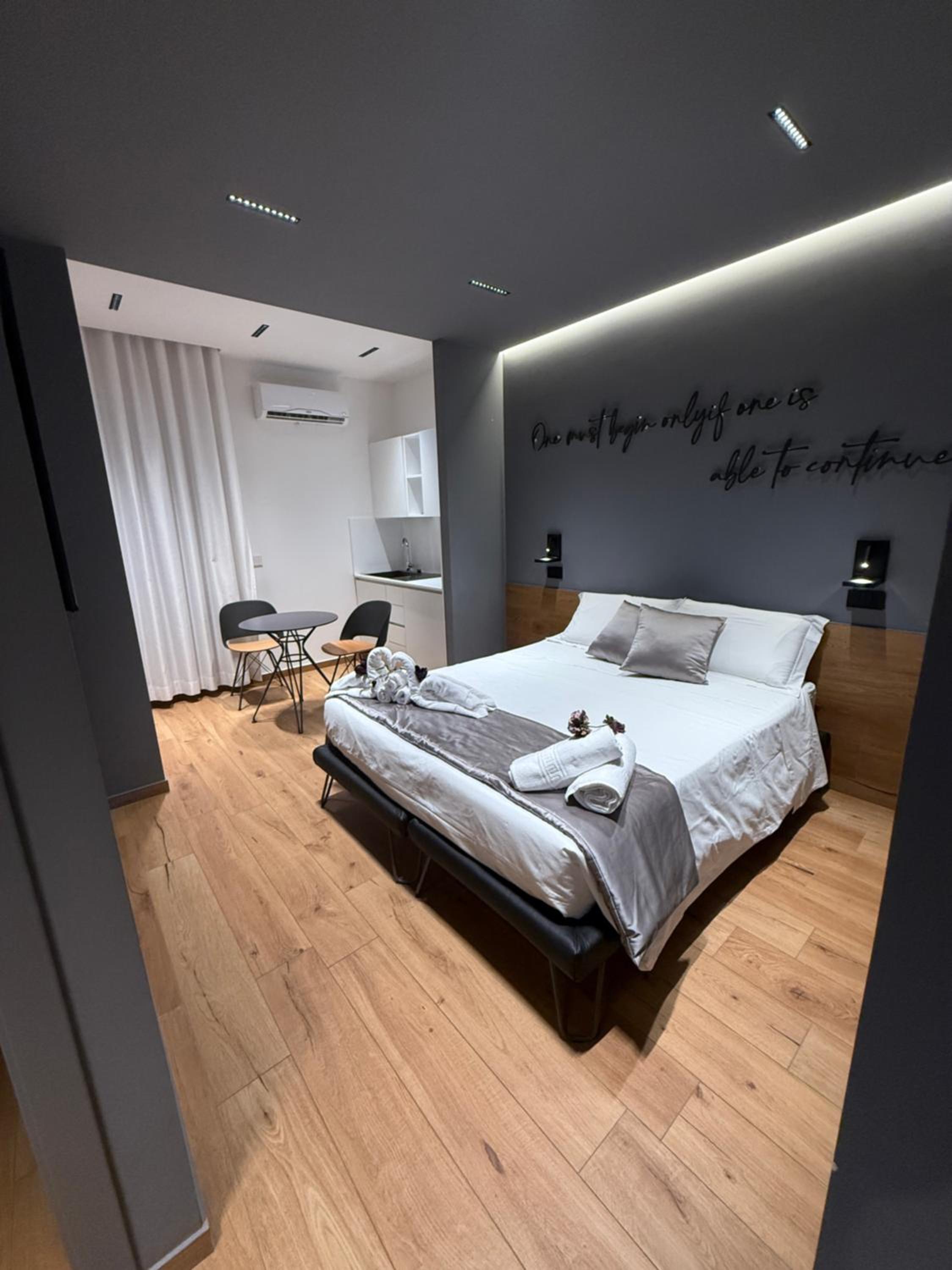 Deluxe Double or Twin Room with Balcony photo 2