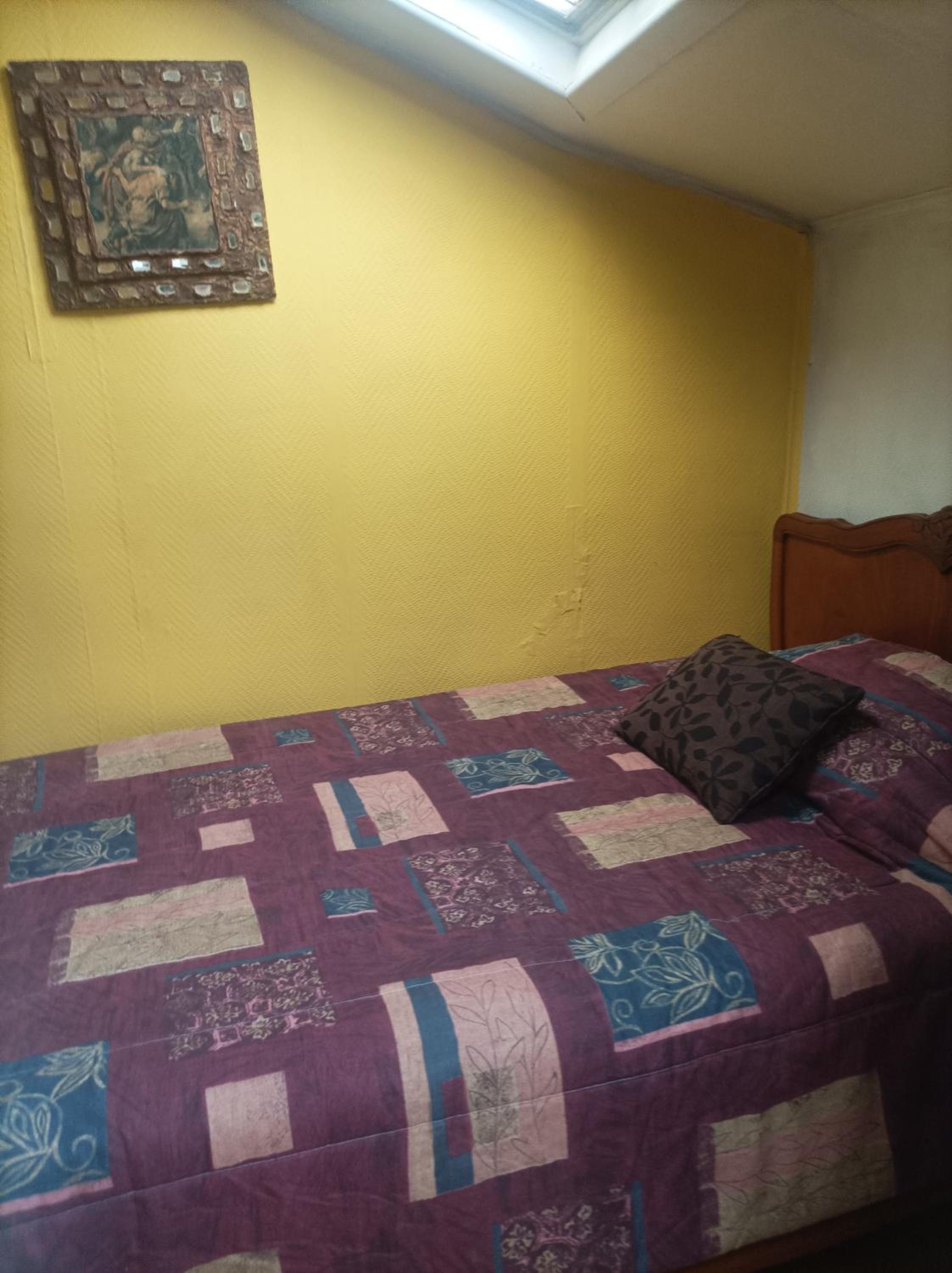 Single Room with Shared Bathroom photo 1