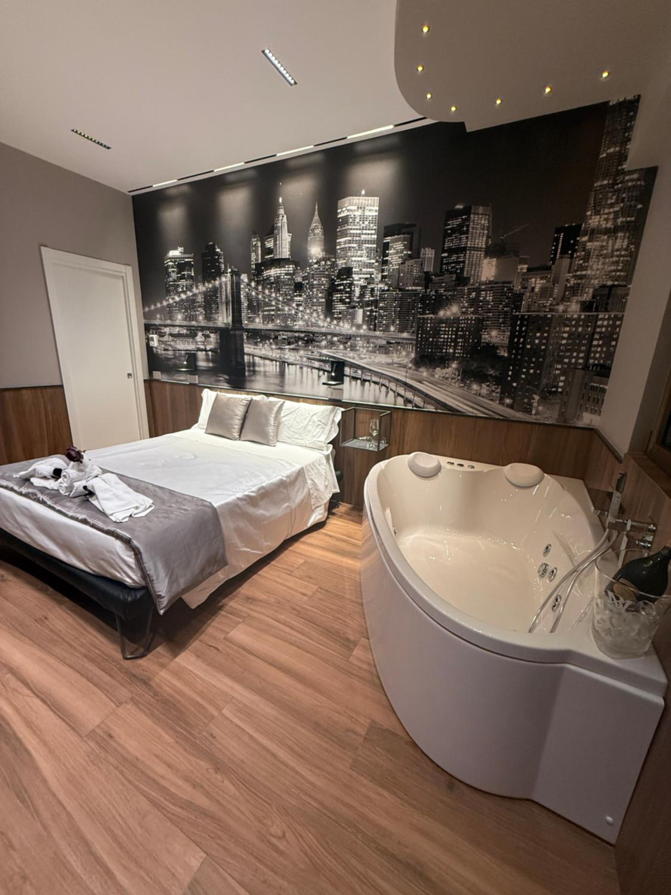 King Room with Spa Bath photo 2