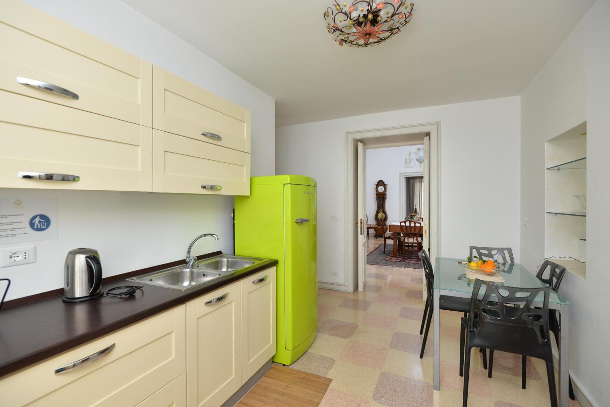 Villa photo 1