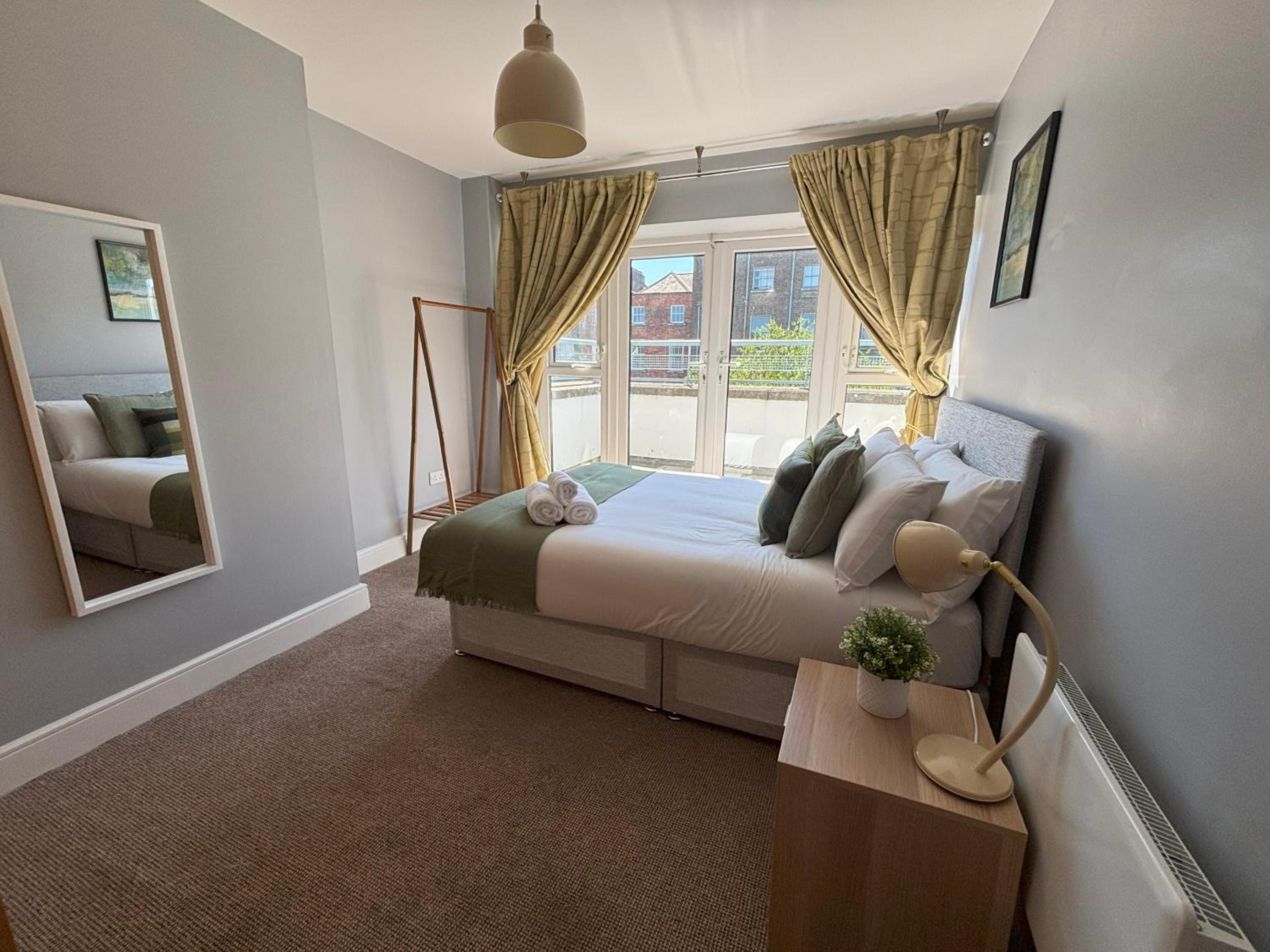 One-Bedroom Apartment