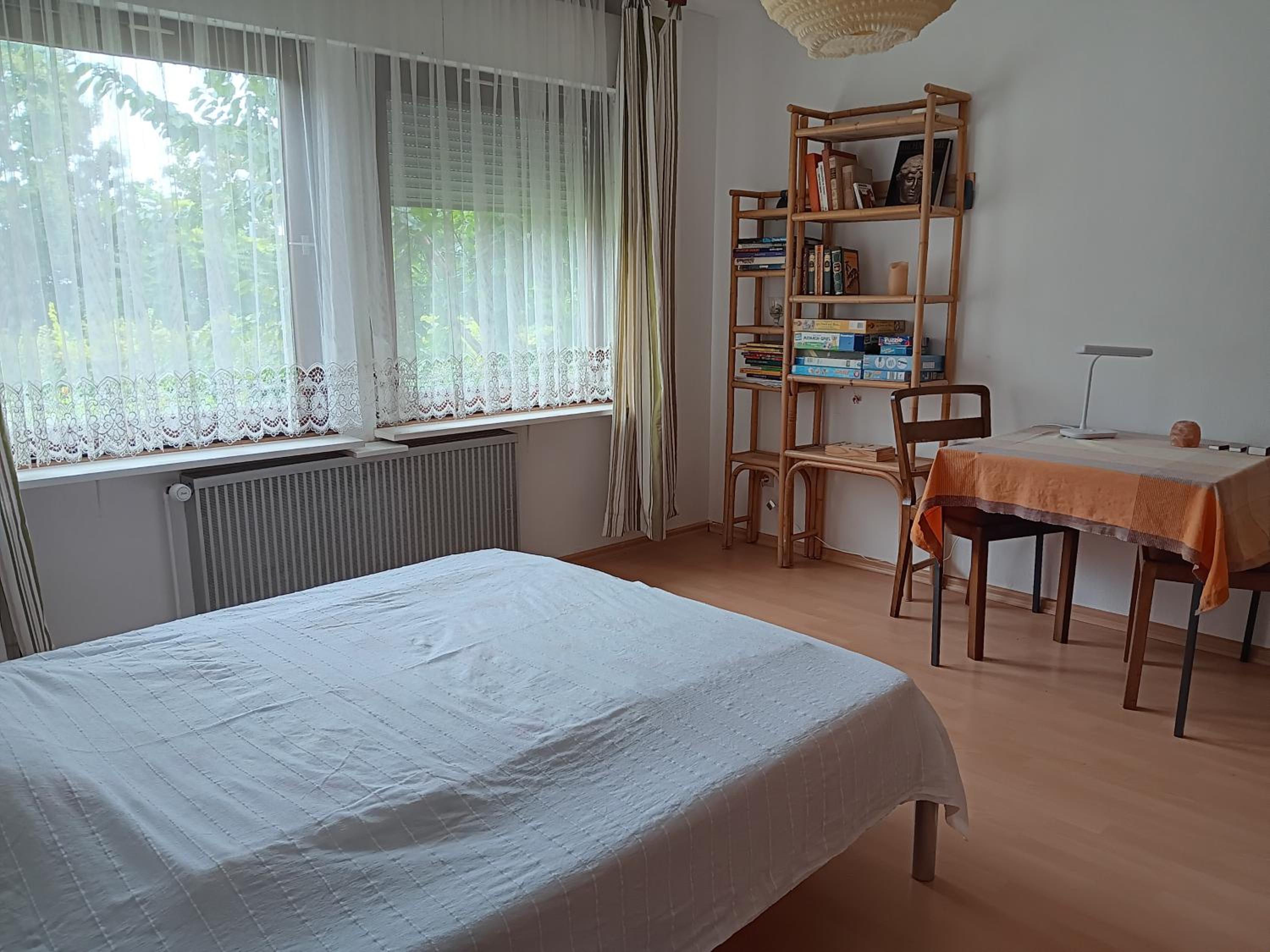 Double Room with Shared Bathroom photo 3