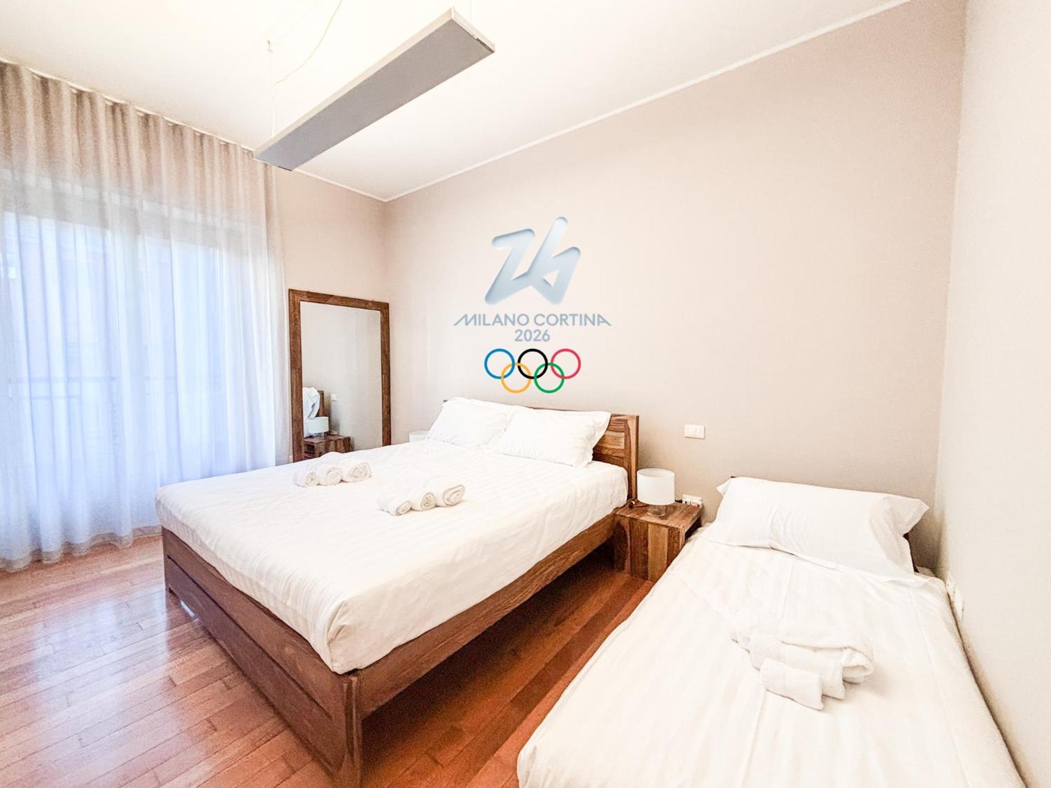 Deluxe One-Bedroom Apartment with City View